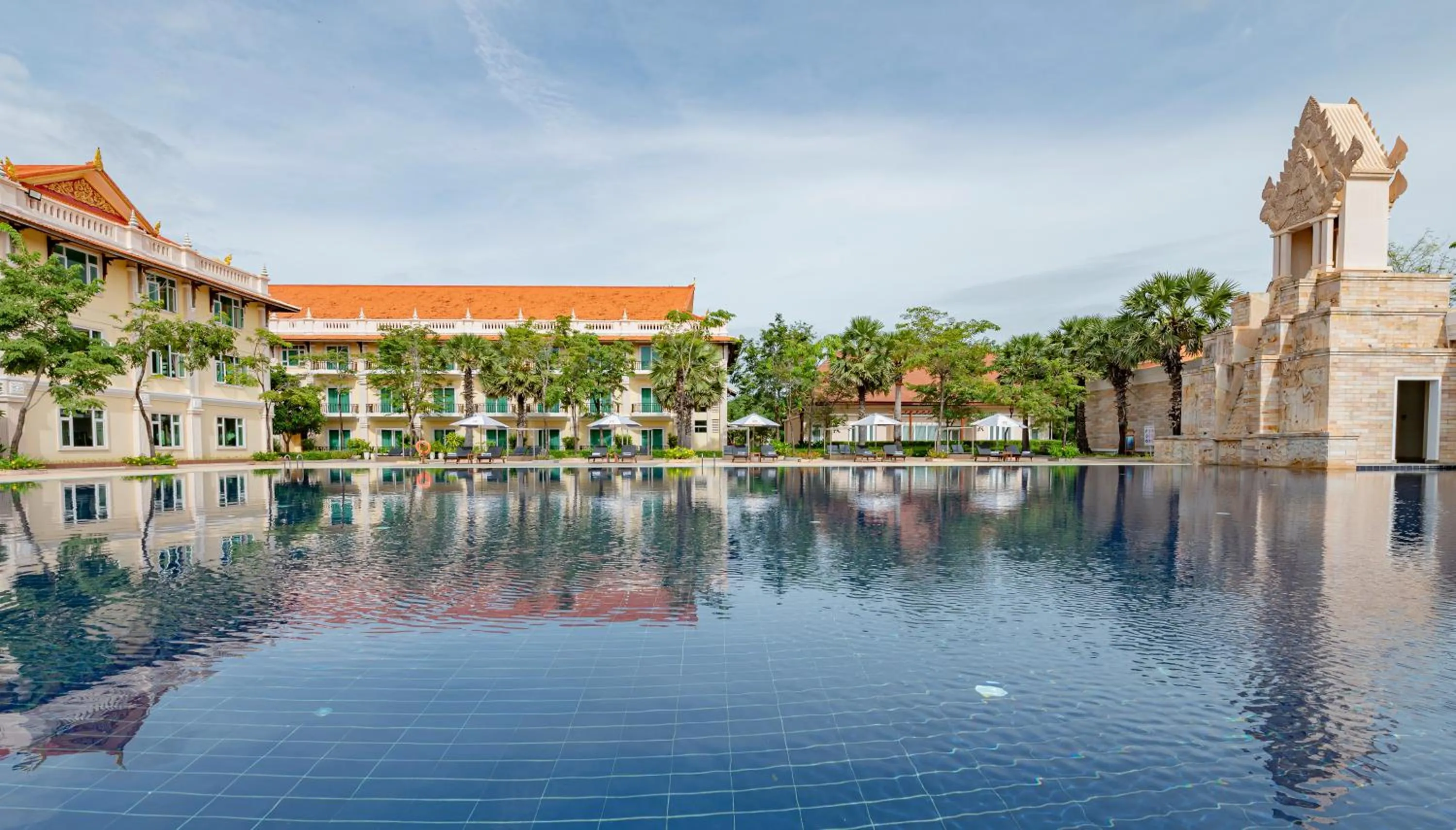 Swimming pool in Sokha Siem Reap Resort & Convention Center