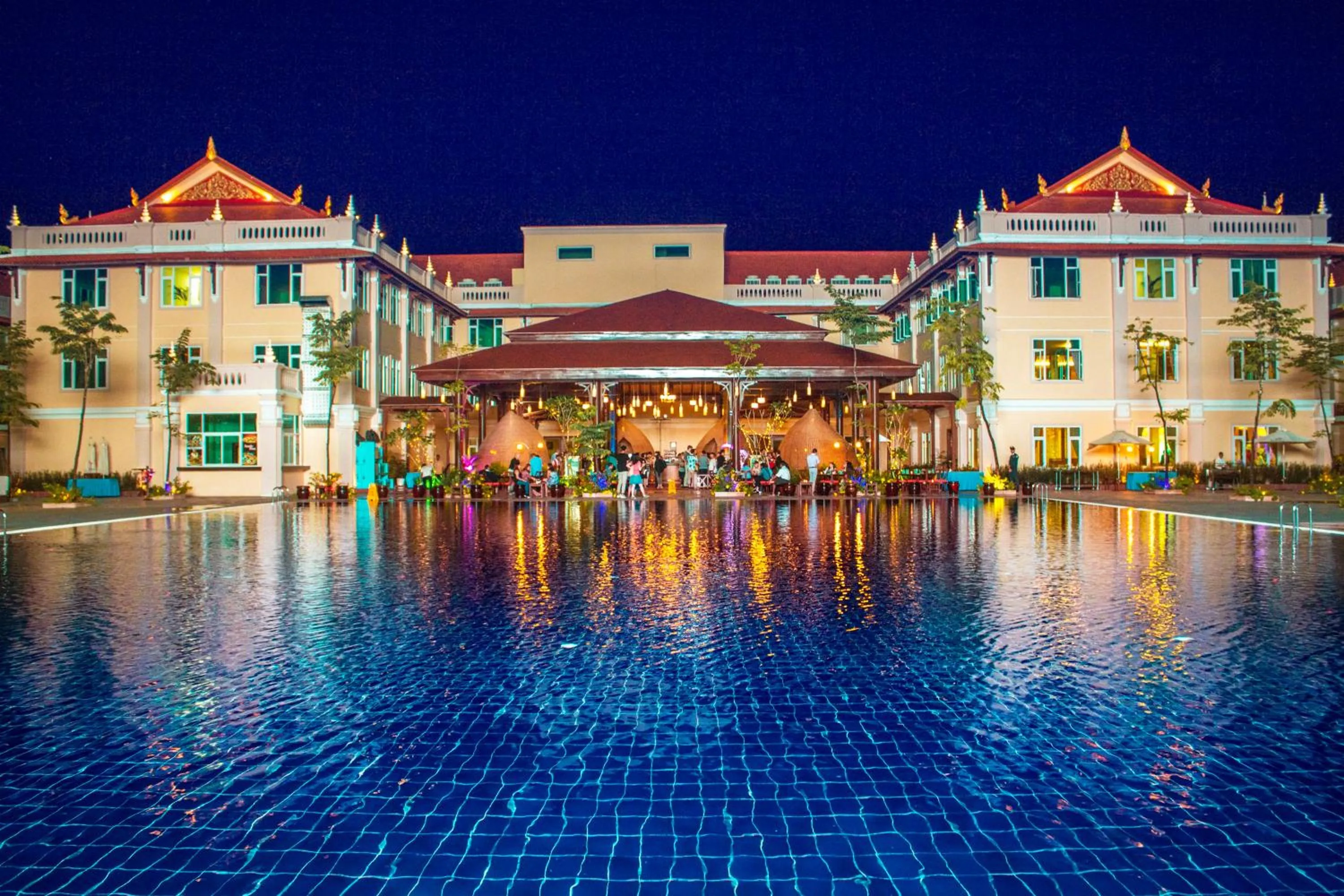 Swimming pool in Sokha Siem Reap Resort & Convention Center