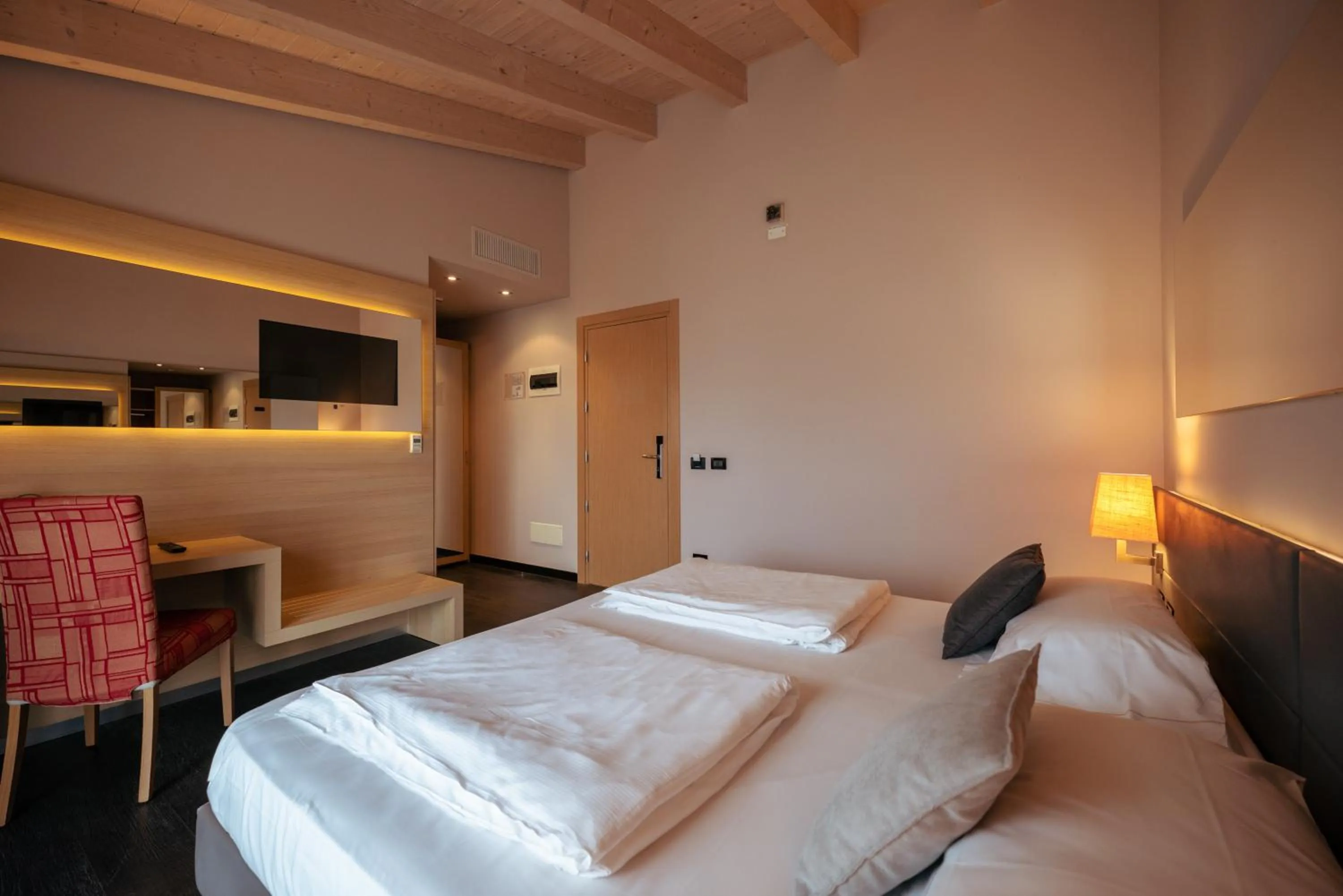 Photo of the whole room, Bed in Villa Luisa Resort & Luxury Apartments