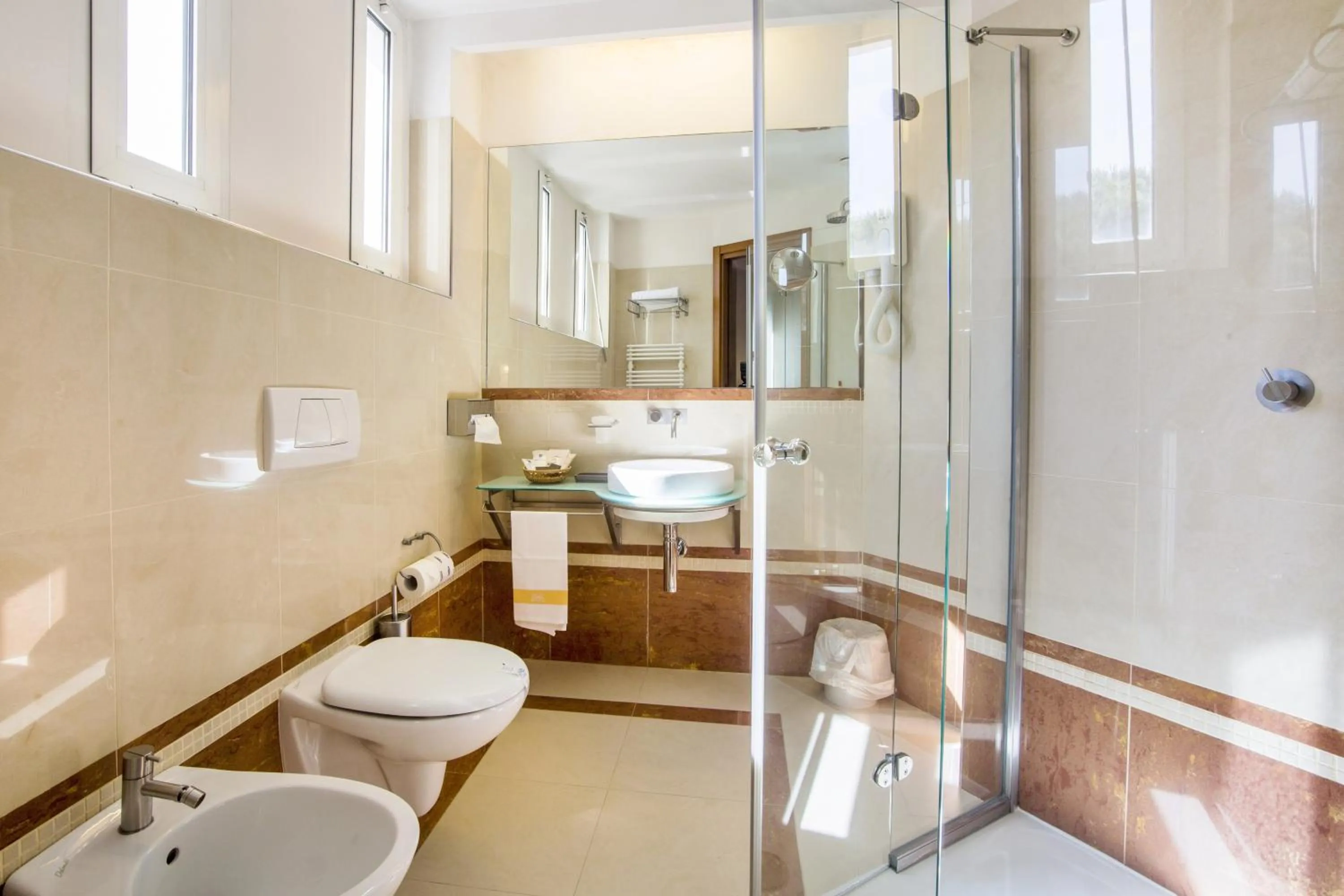 Bathroom in Hotel Tirreno