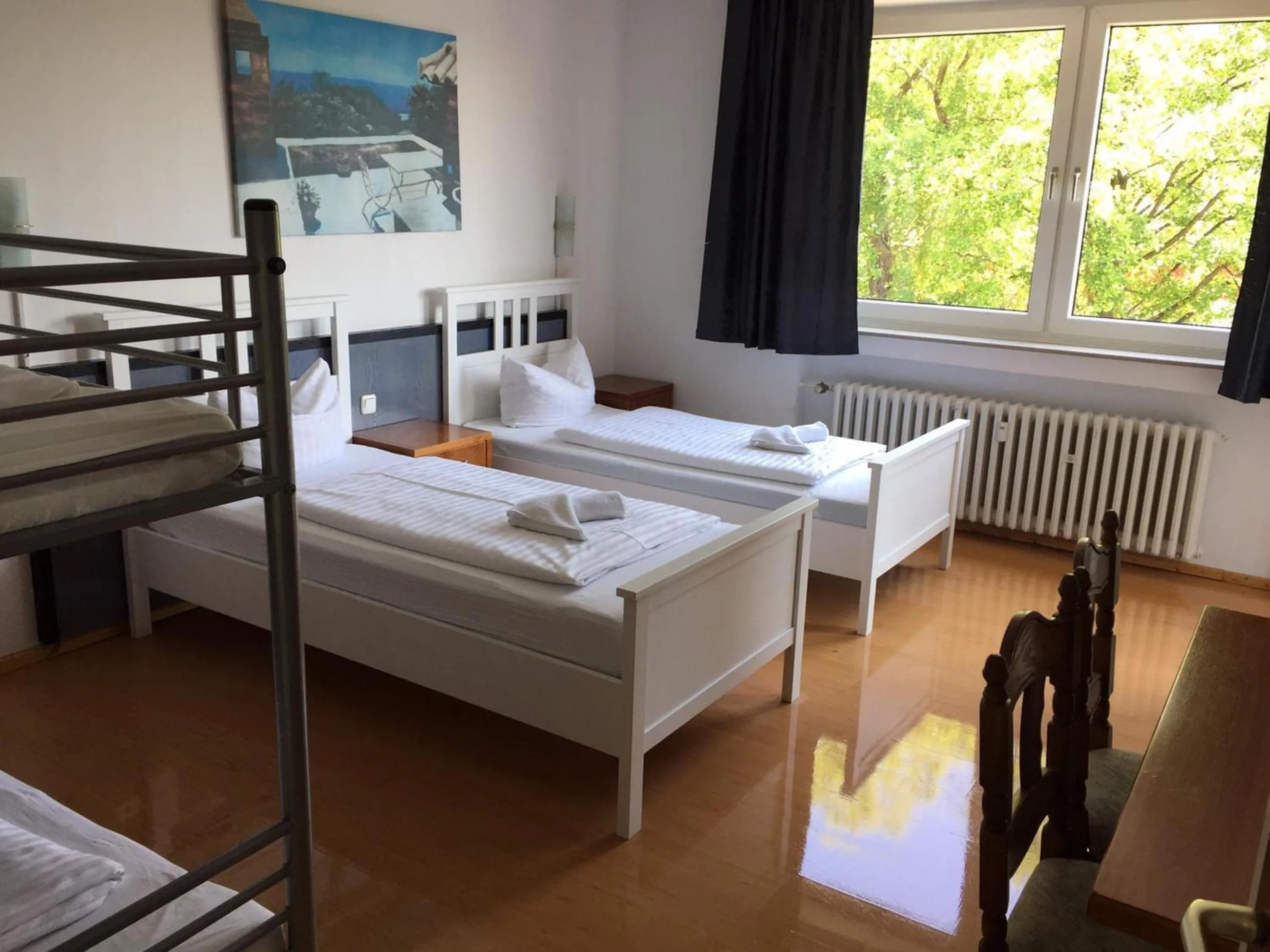 Photo of the whole room, Bed in GZ Hostel Bonn