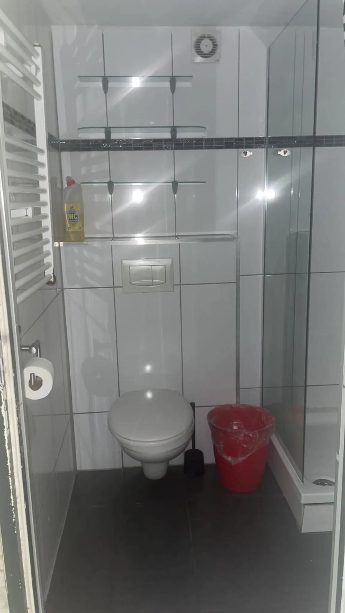 Toilet in GZ Hostel Bonn