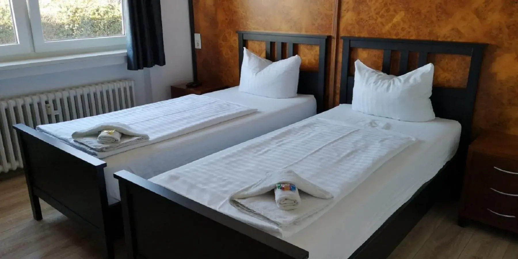 Double Room with Shared Bathroom in GZ Hostel Bonn Double Room with Shared Bathroom in GZ Hostel Bonn