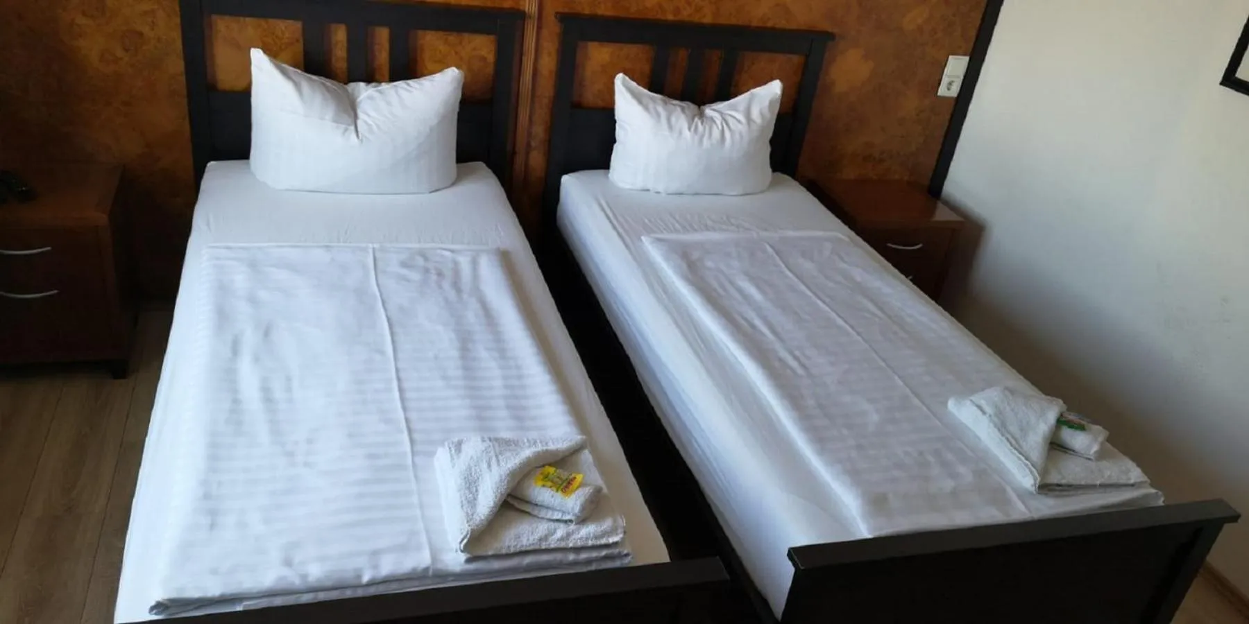 Photo of the whole room, Bed in GZ Hostel Bonn