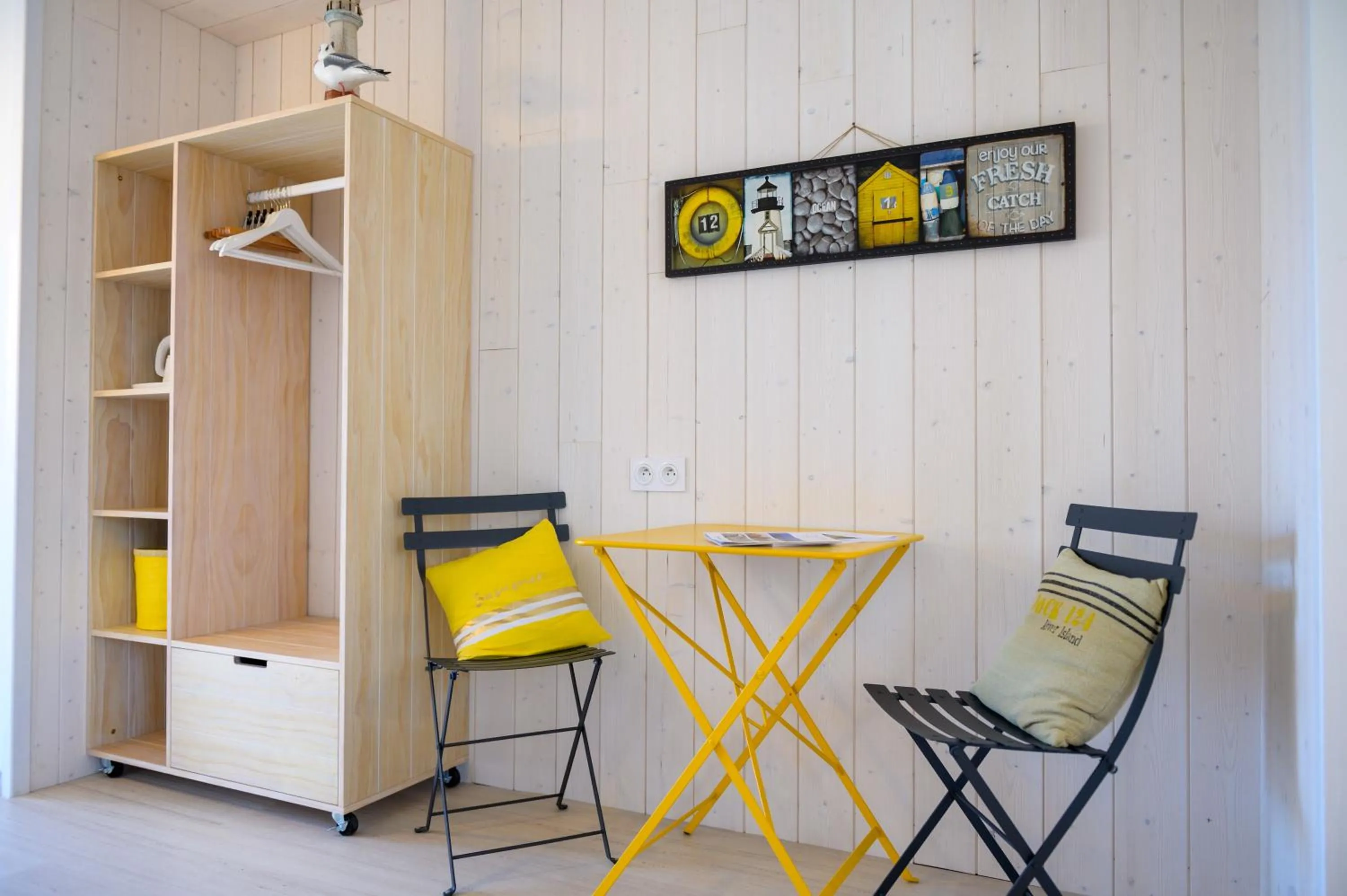 Bedroom in Hôtel La Jetée