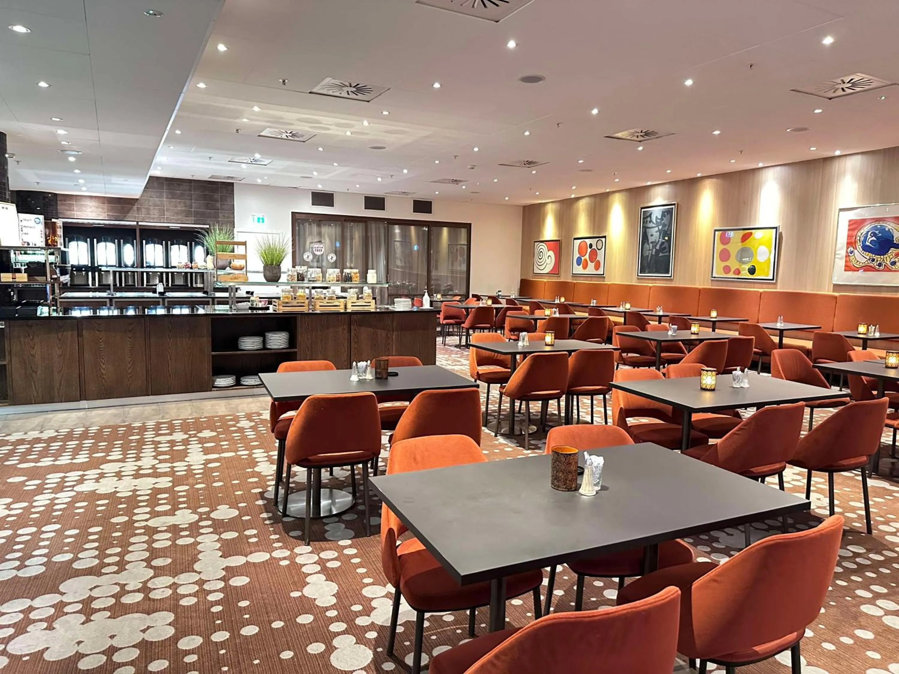 Breakfast in Scandic Parken