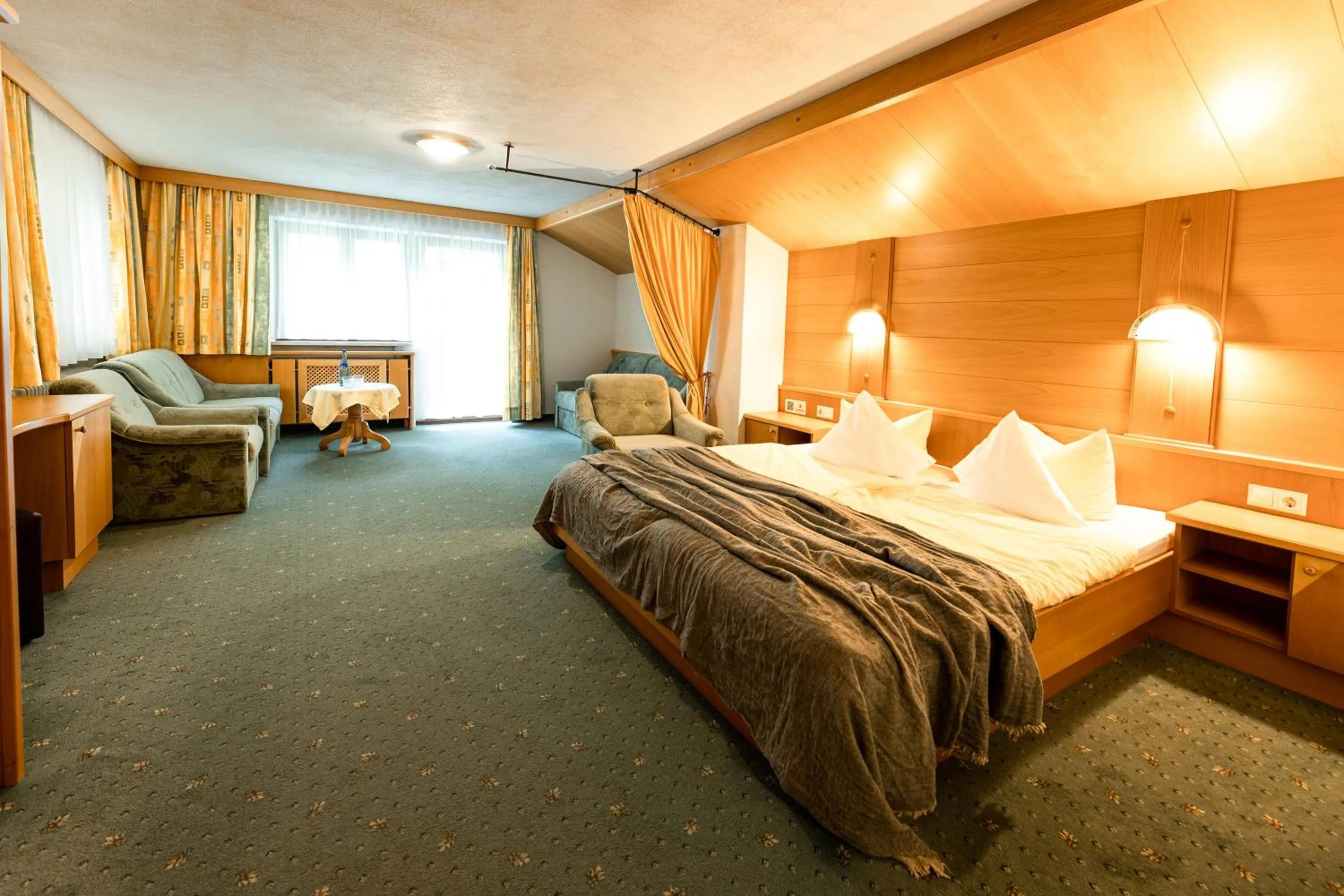 Bed in Hotel Edelweiss