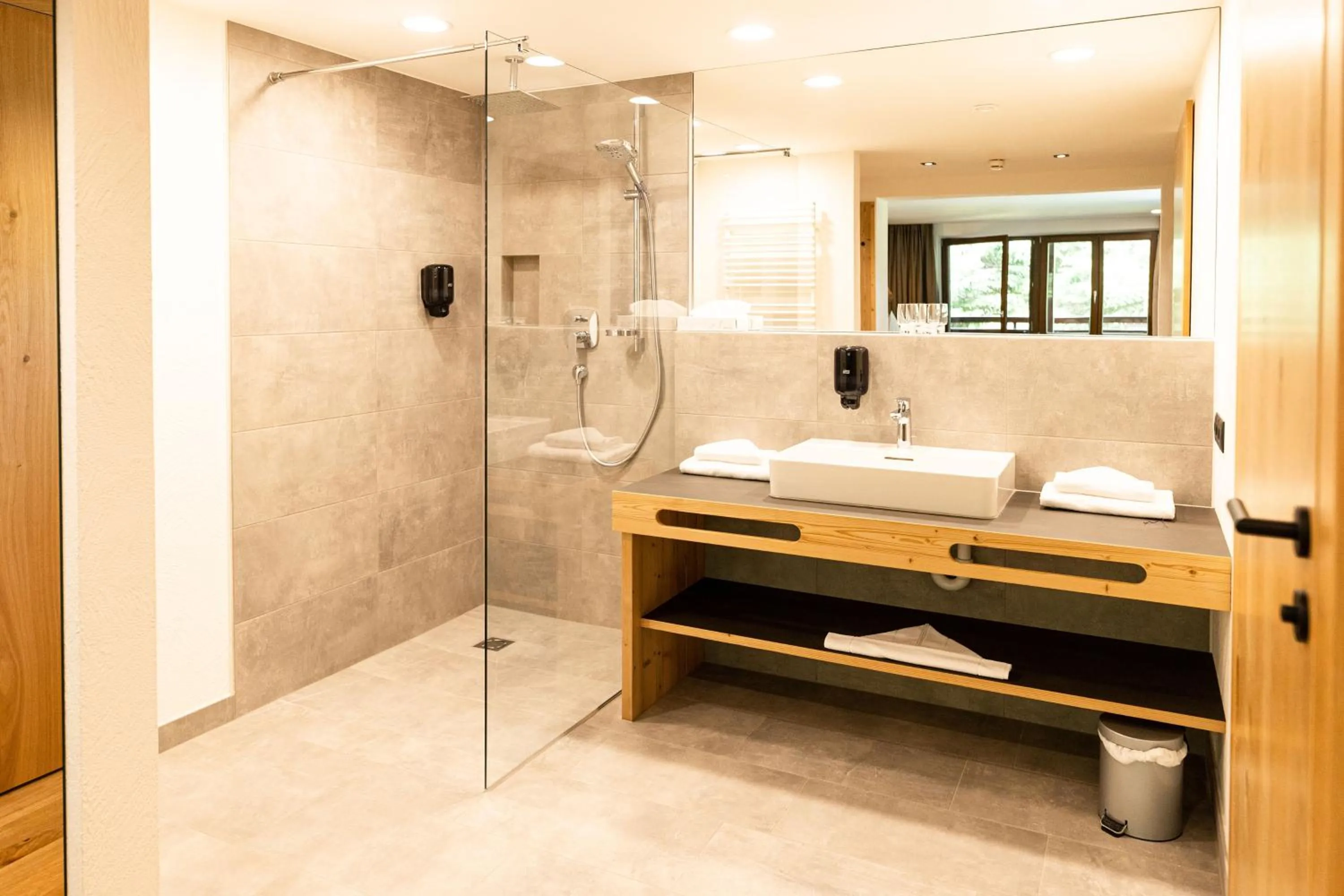 Shower in Hotel Edelweiss