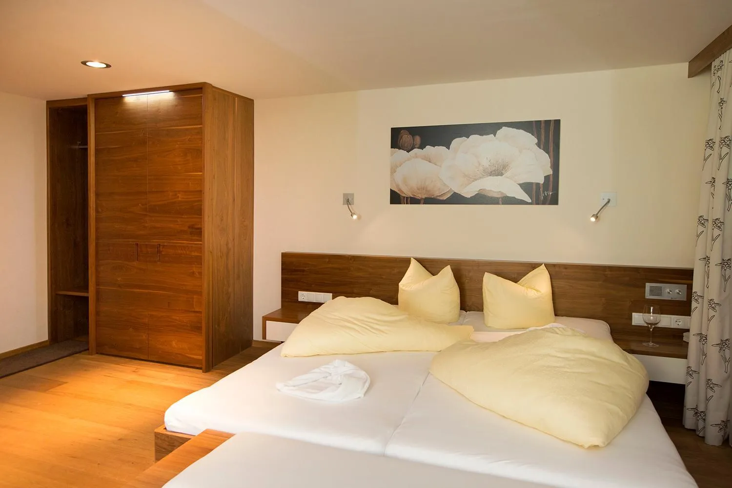 Bed in Hotel Edelweiss