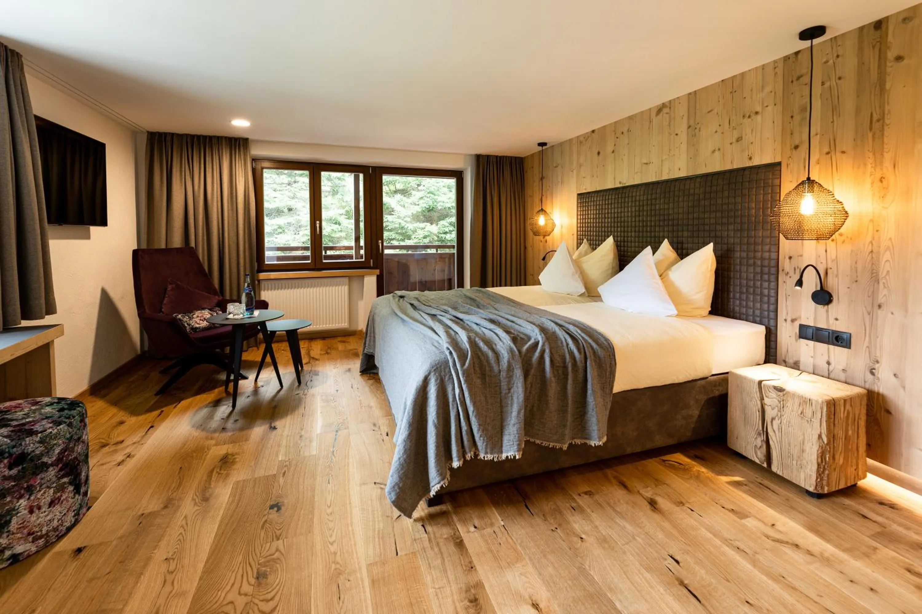 Bed in Hotel Edelweiss