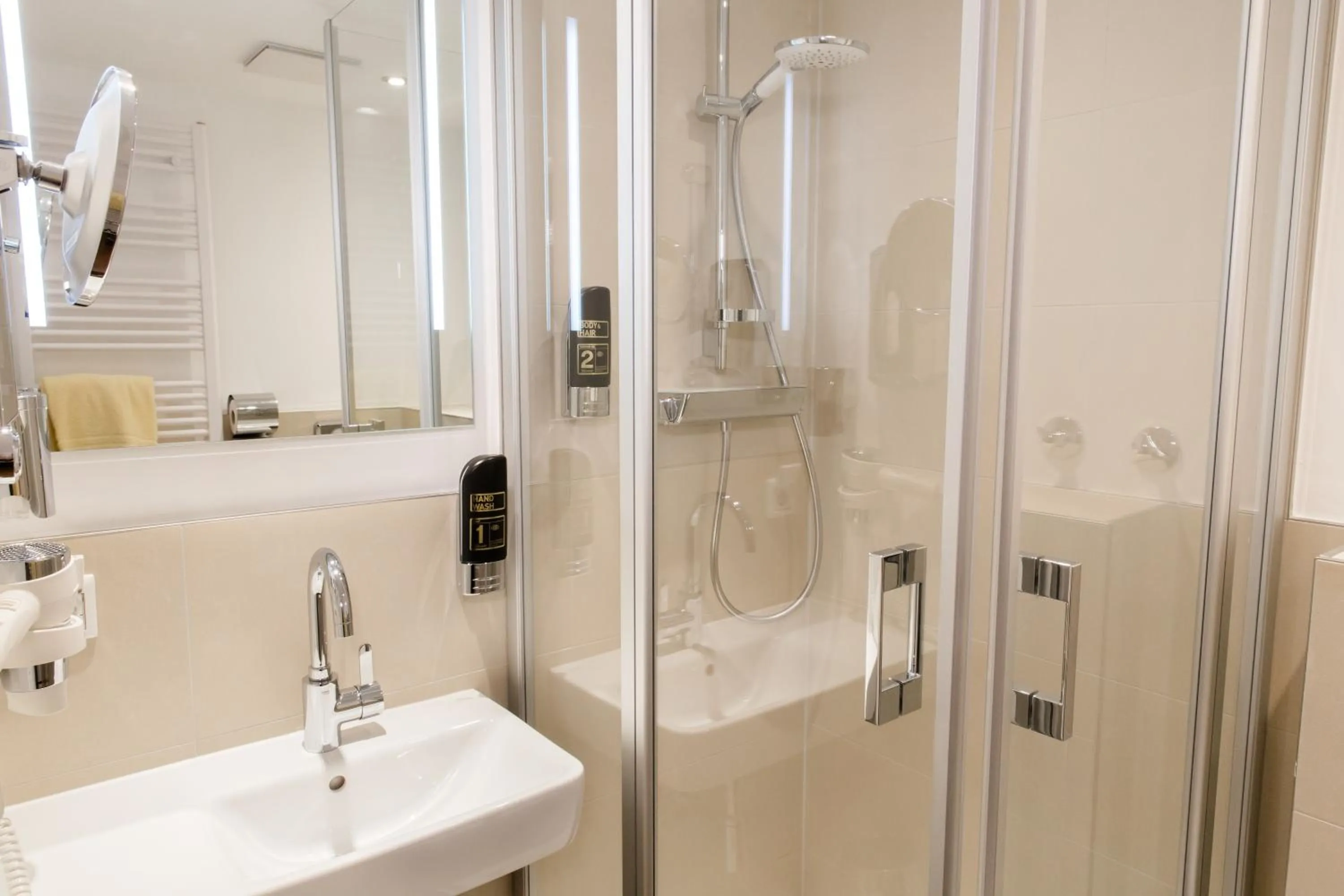 Bathroom in TaunusTagungsHotel