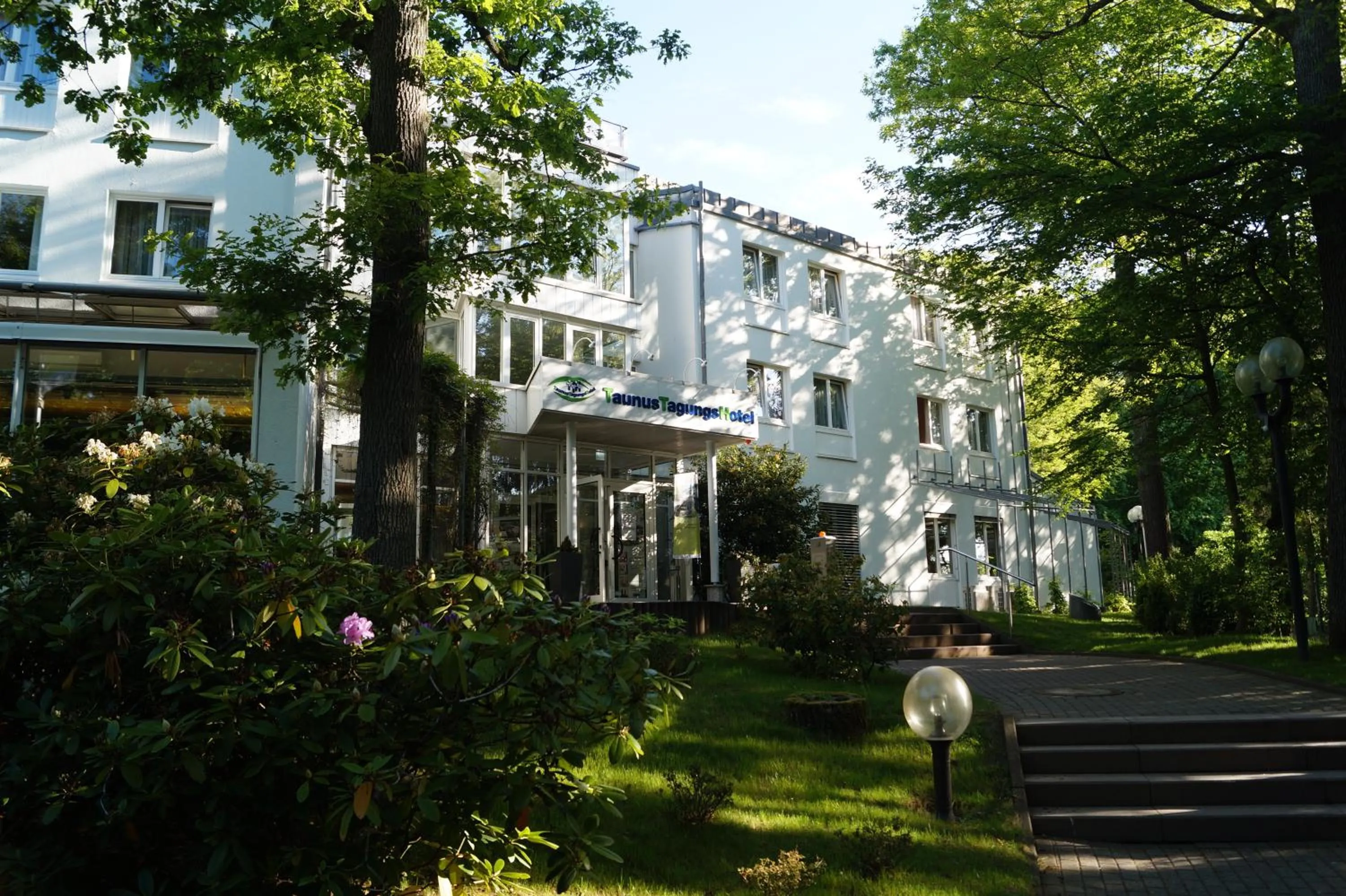 Property building in TaunusTagungsHotel