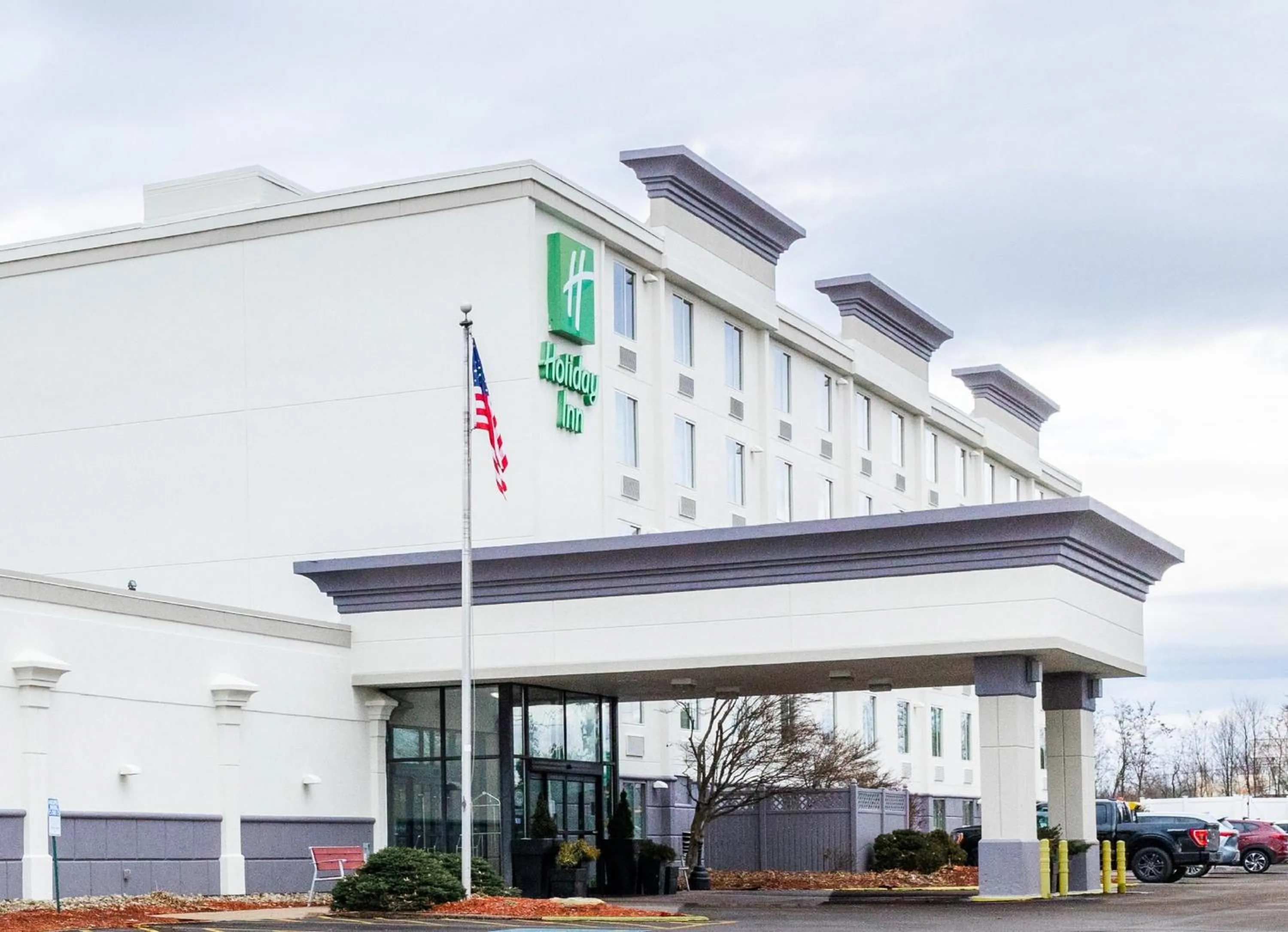 Property building in Holiday Inn Weirton-Steubenville Area