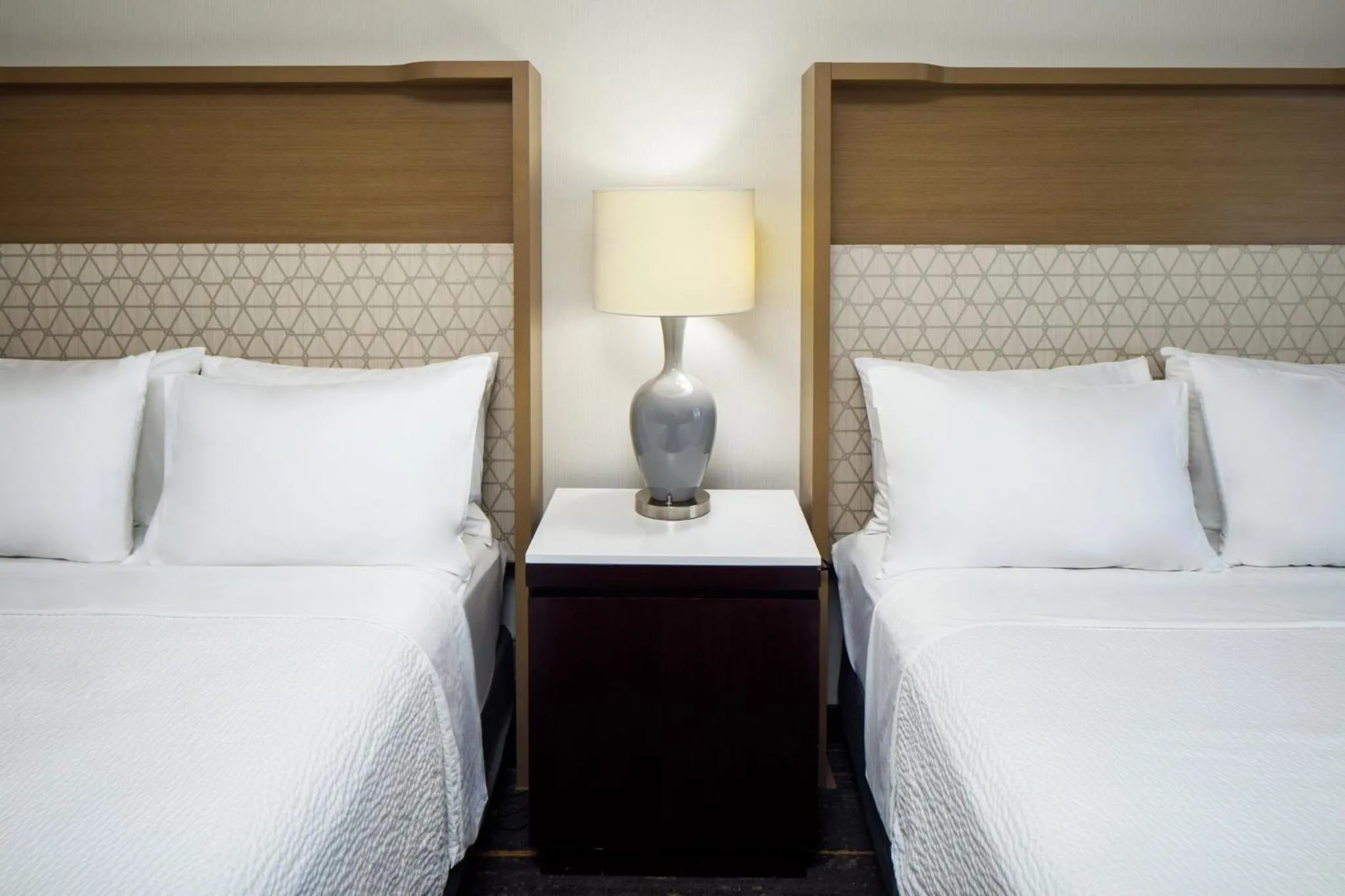 Photo of the whole room, Bed in Holiday Inn Weirton-Steubenville Area