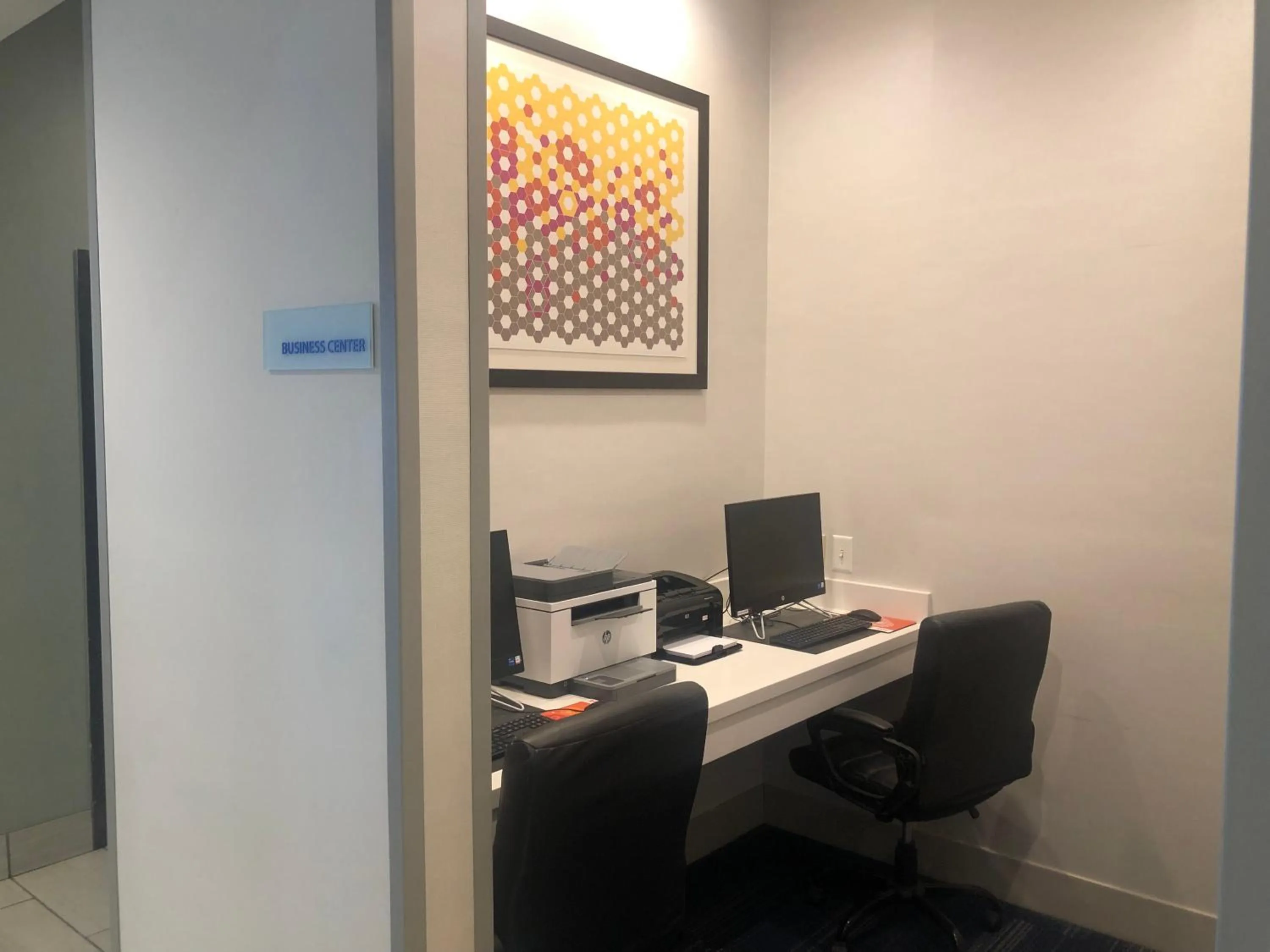 Business facilities in Holiday Inn Express Hotel & Suites Woodward Hwy 270 by IHG