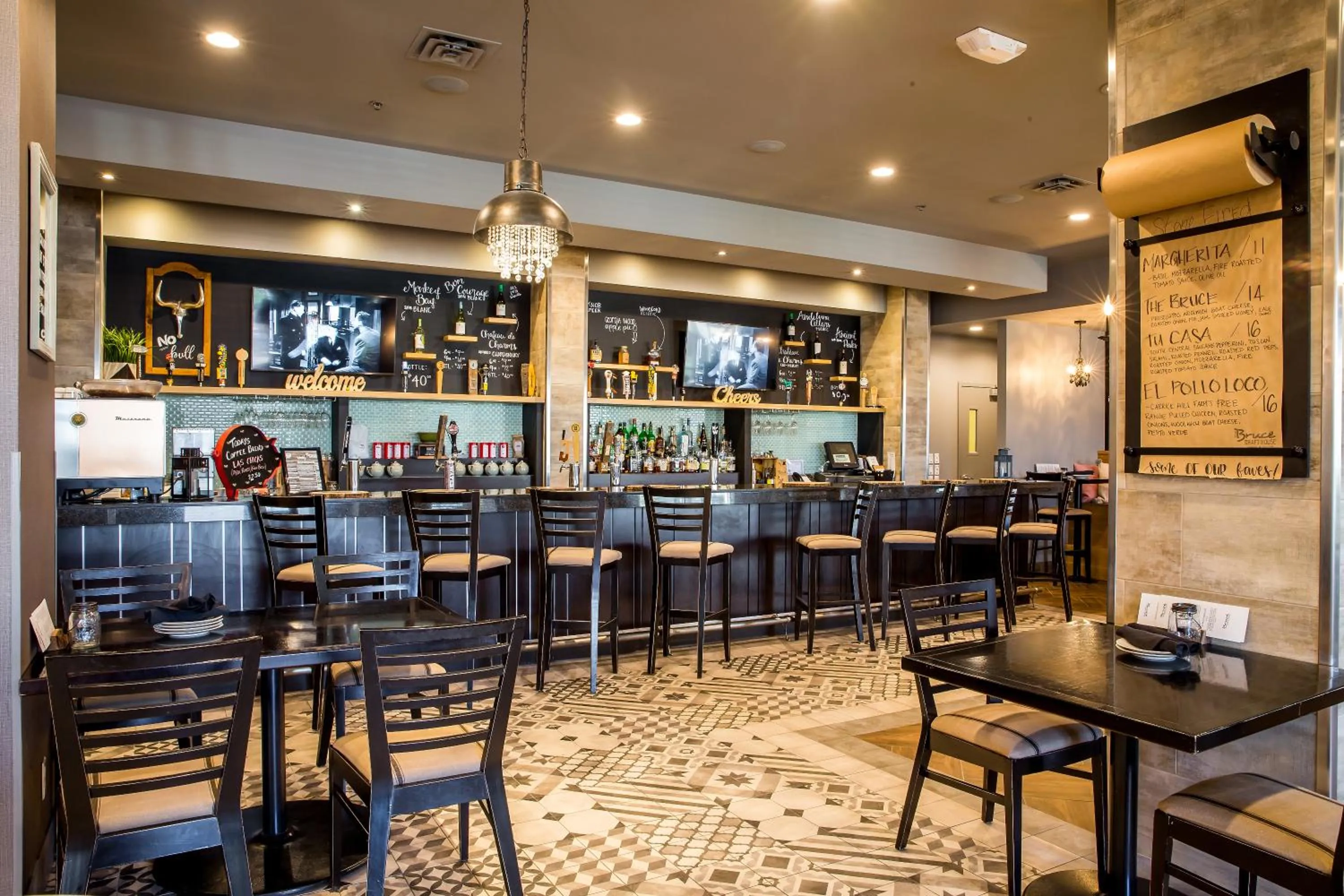 Restaurant/places to eat in Cambridge Hotel and Conference Centre