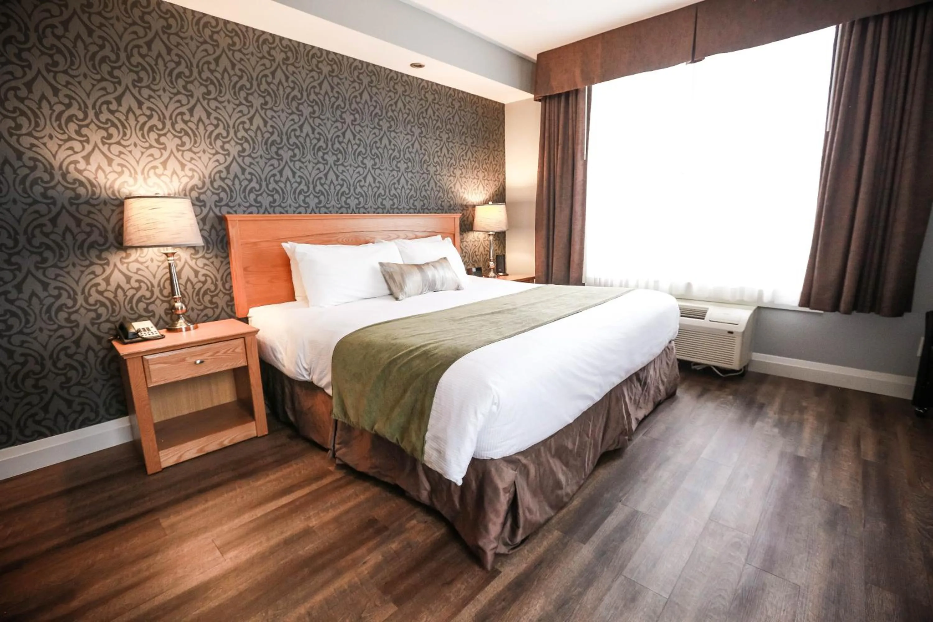 Bed in Cambridge Hotel and Conference Centre