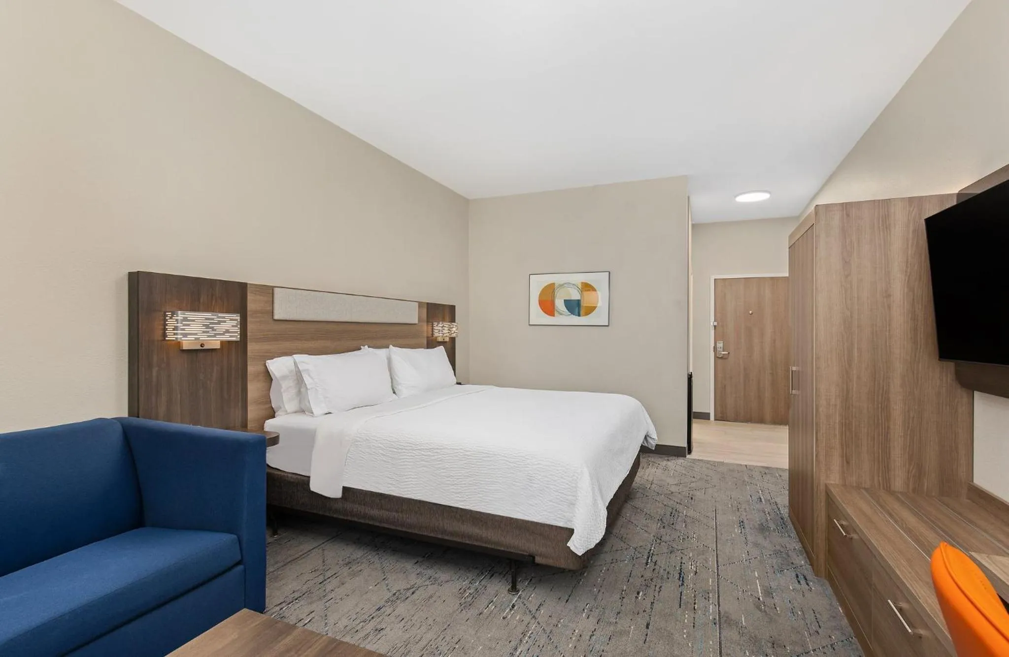 Photo of the whole room, Bed in Holiday Inn Express Hurricane Mills Waverly by IHG