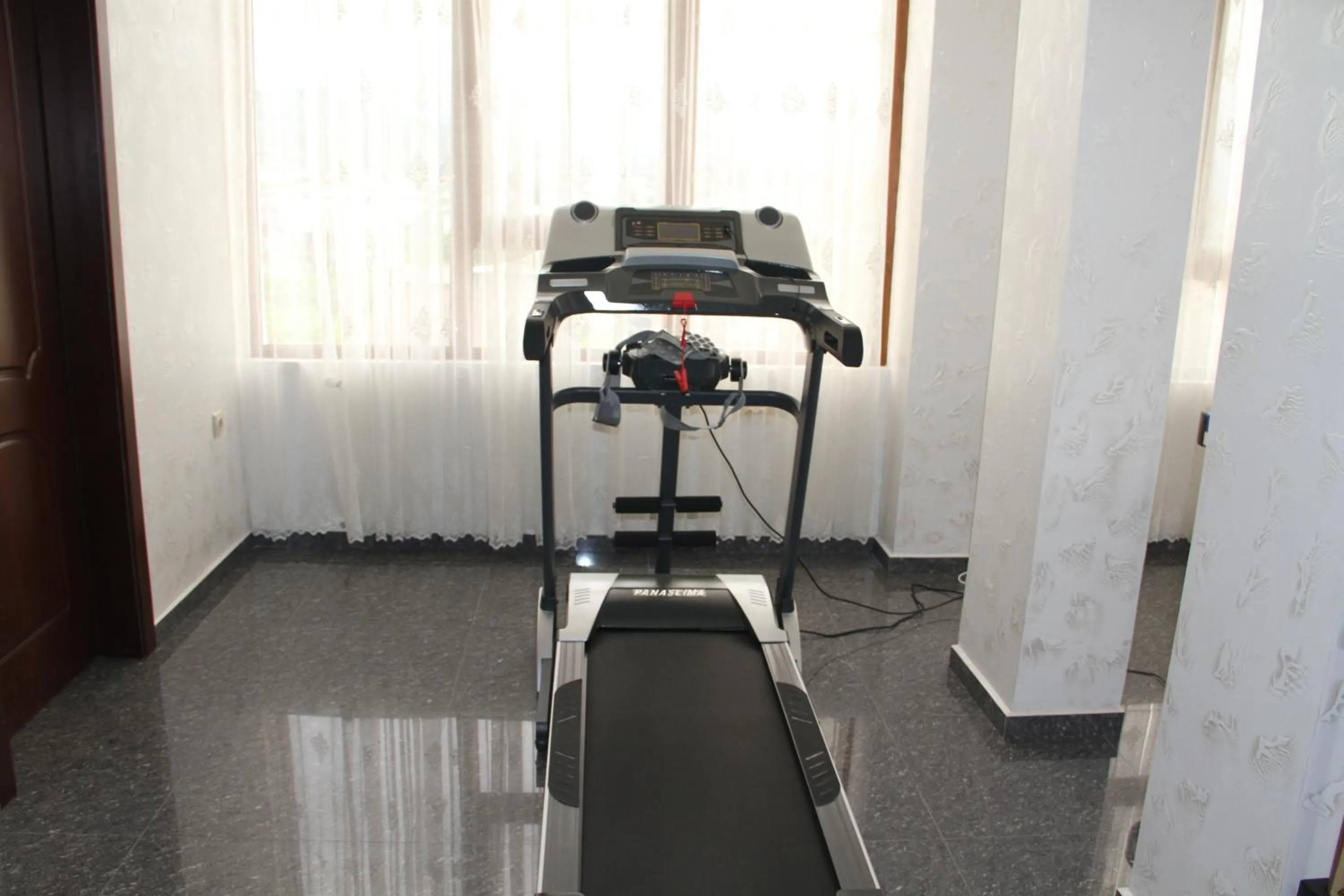 Fitness centre/facilities in Hotel 725
