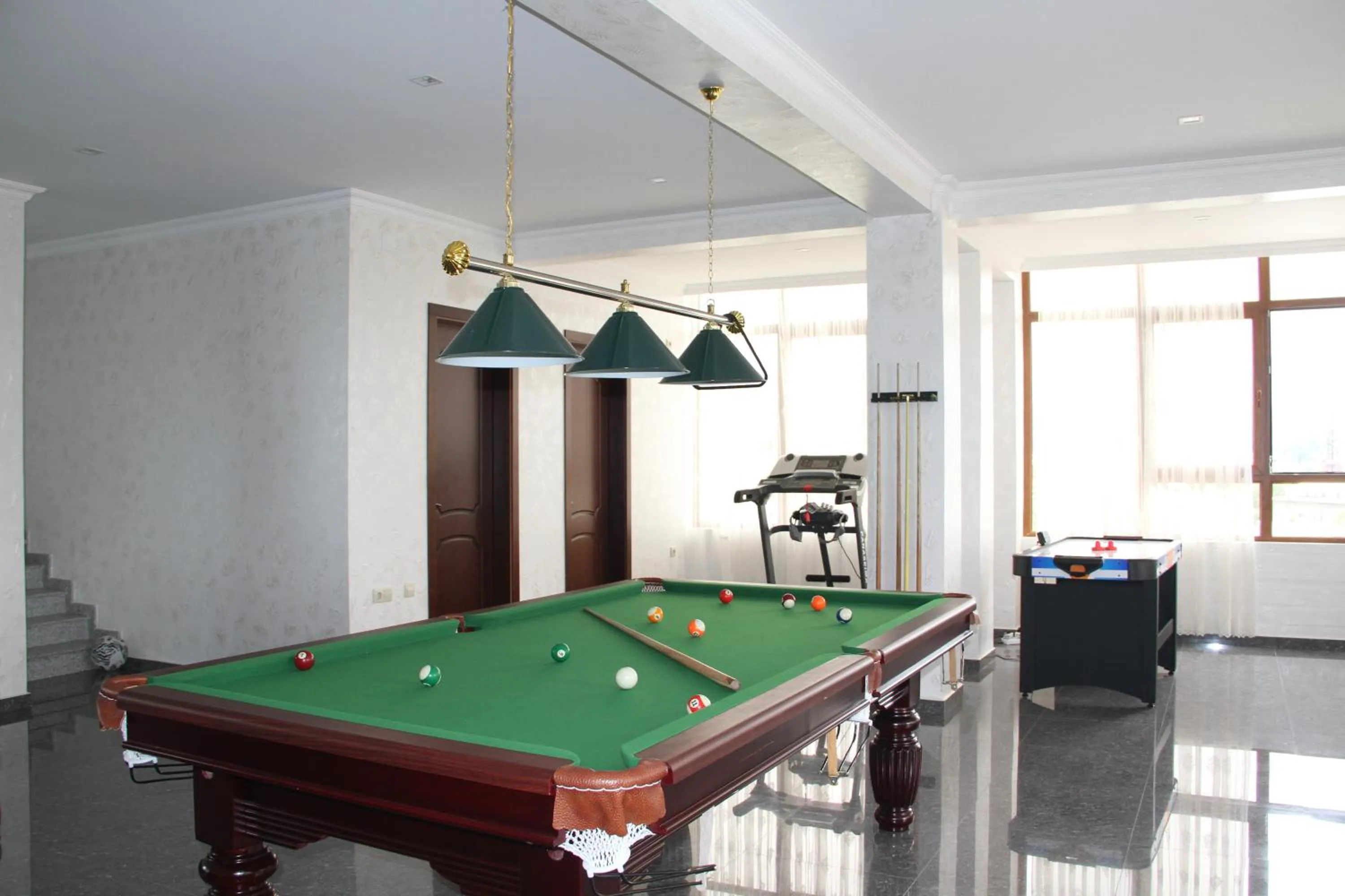 Billiard in Hotel 725