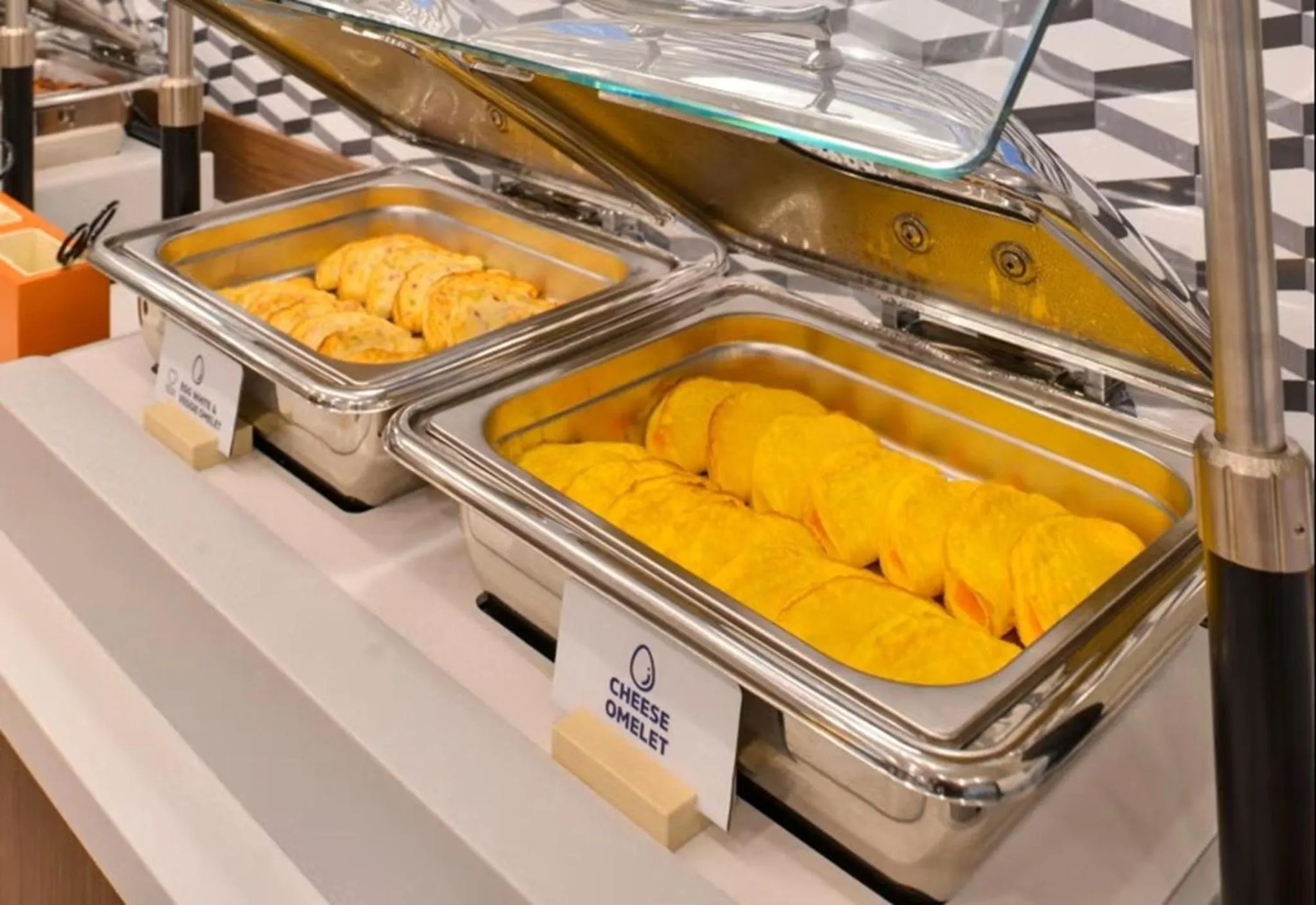 Breakfast in Muncie Place Hotel & Suites