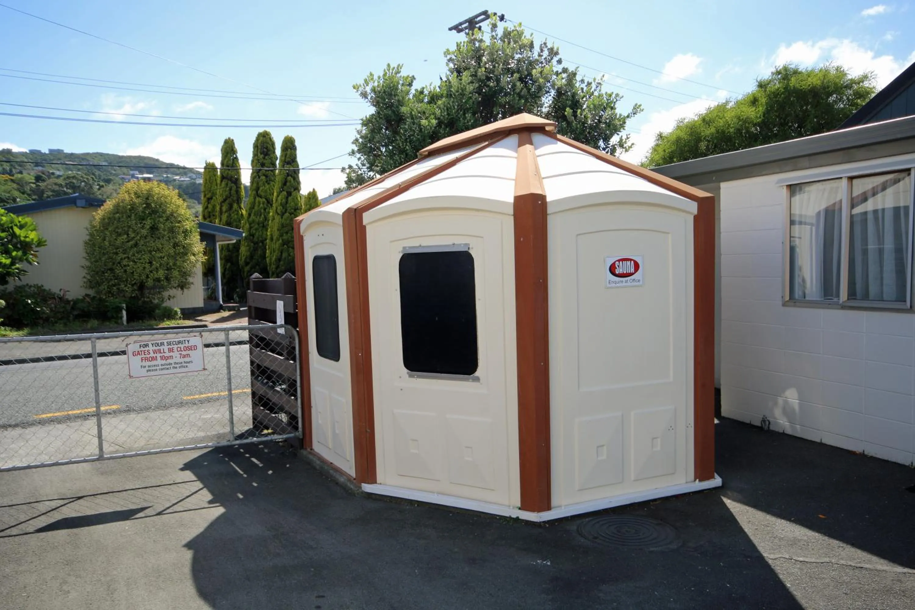 Sauna in Midway Pacifica Lodge