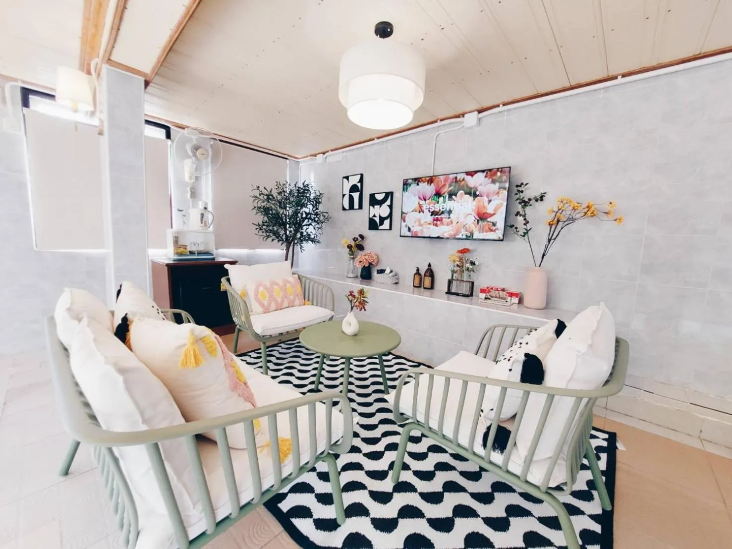 TV and multimedia in Green Riverside Homestay