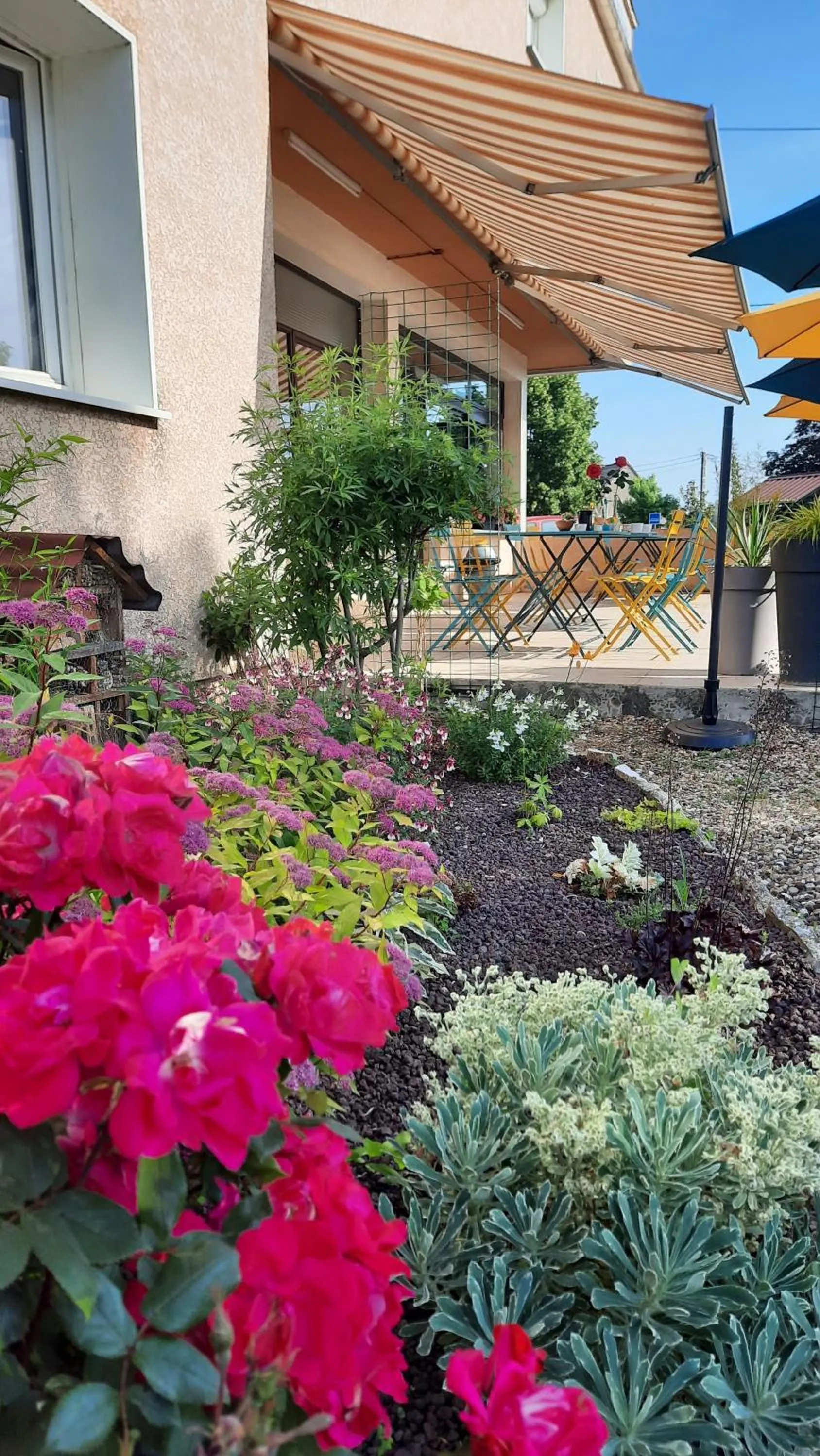 Property building in Le Pont de la Loire