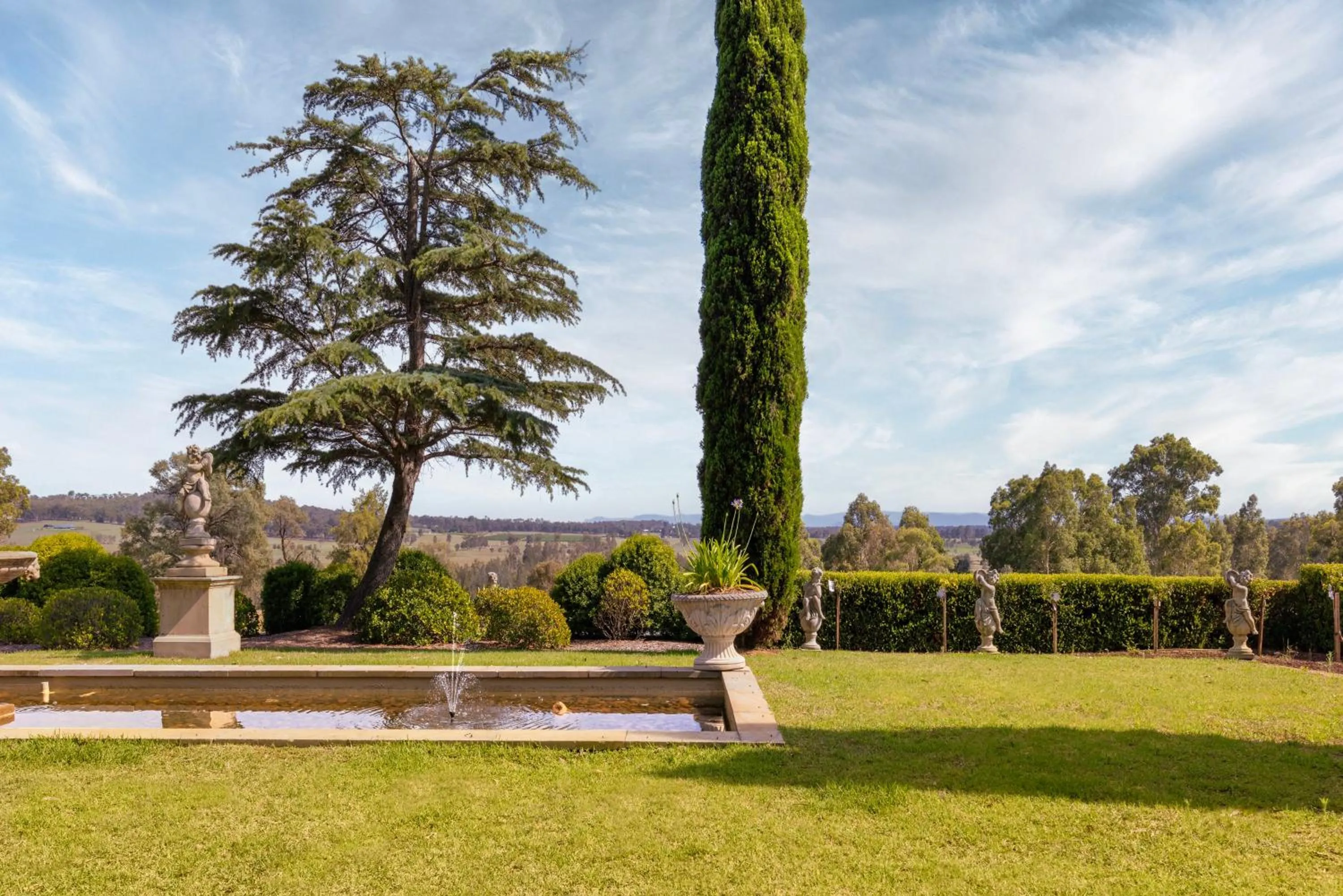 Photo of the whole room in voco® Kirkton Park Hunter Valley by IHG