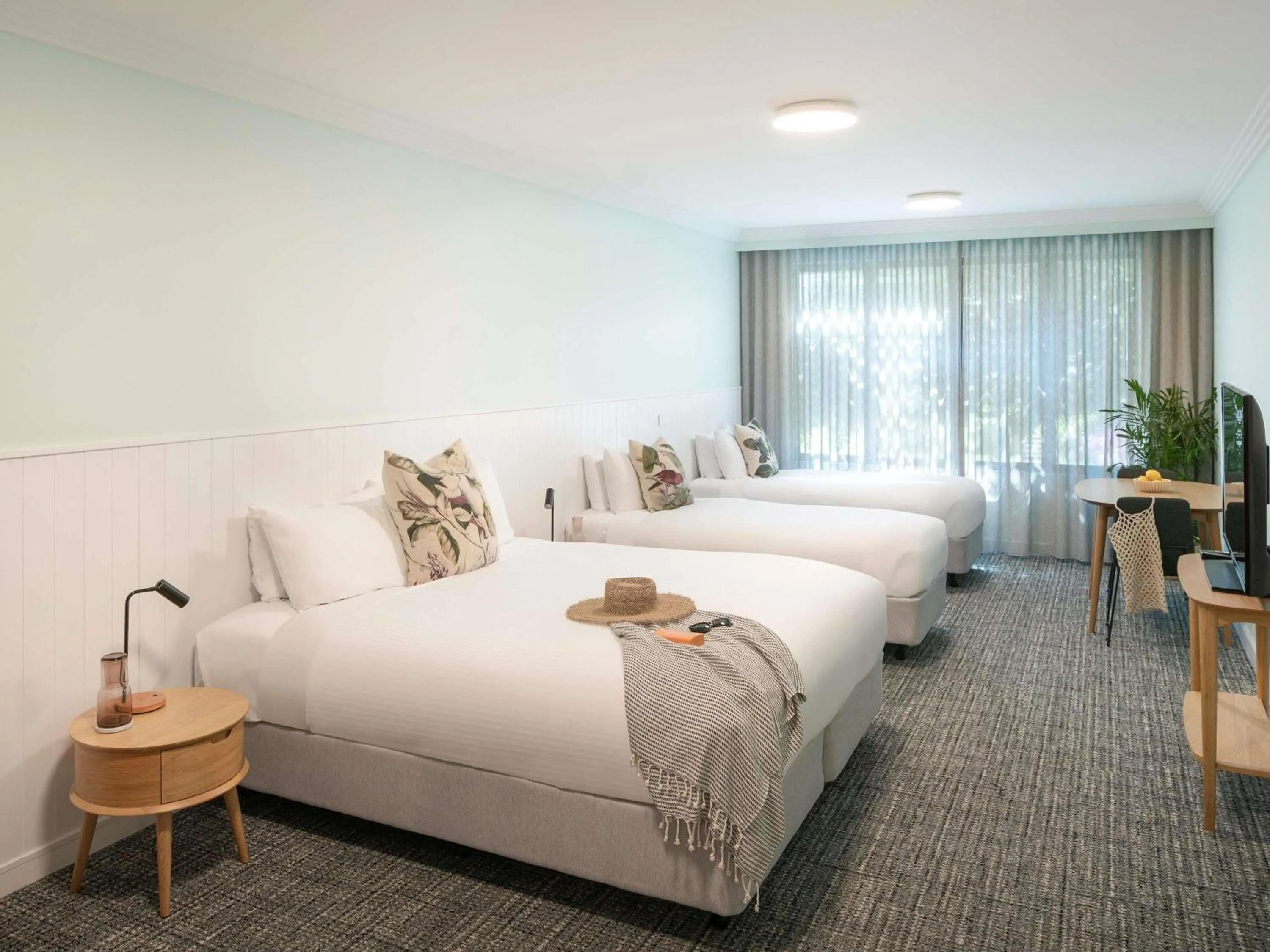 Bedroom, Bed in The Sebel Kiama