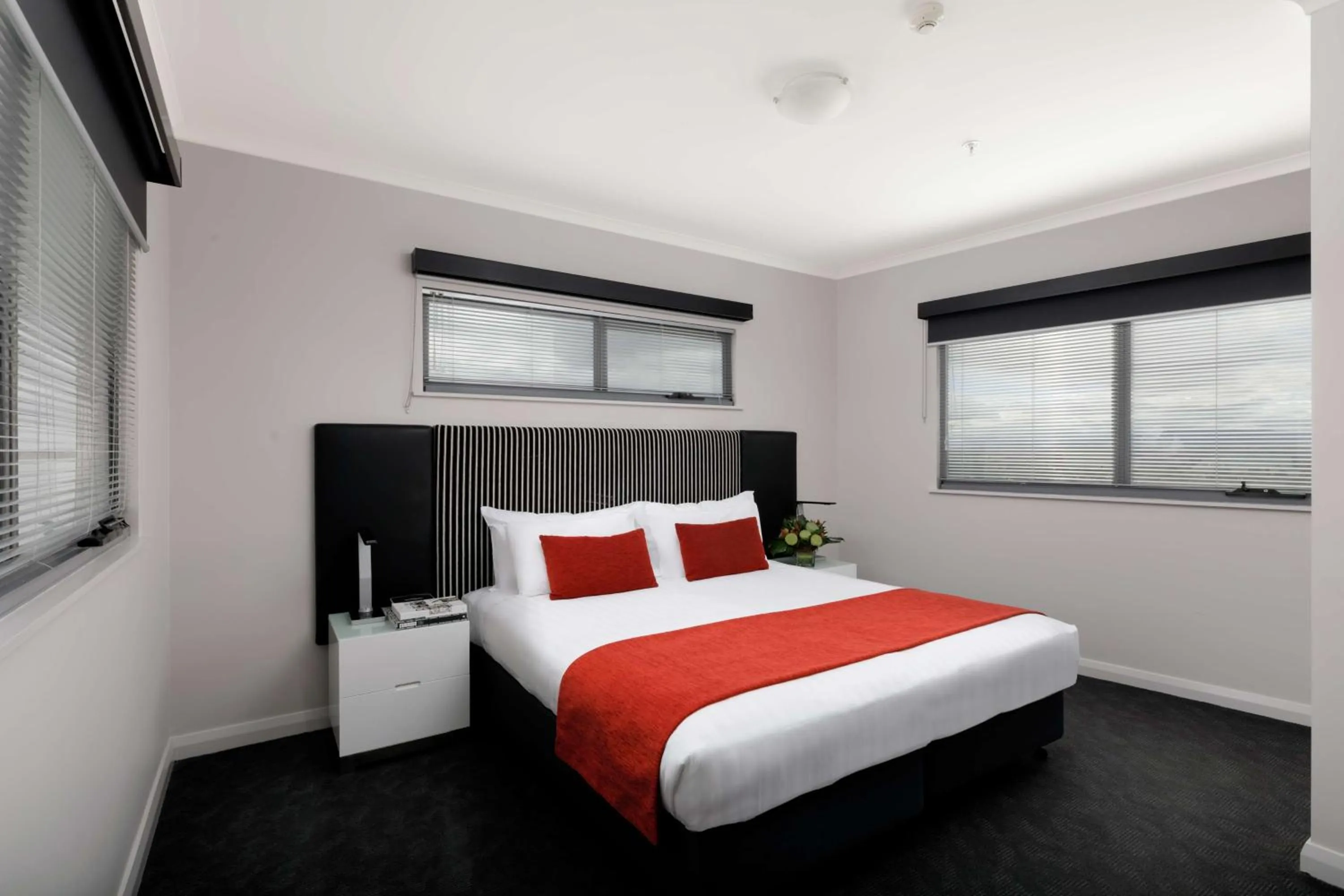 Photo of the whole room, Bed in Rydges Mount Panorama Bathurst