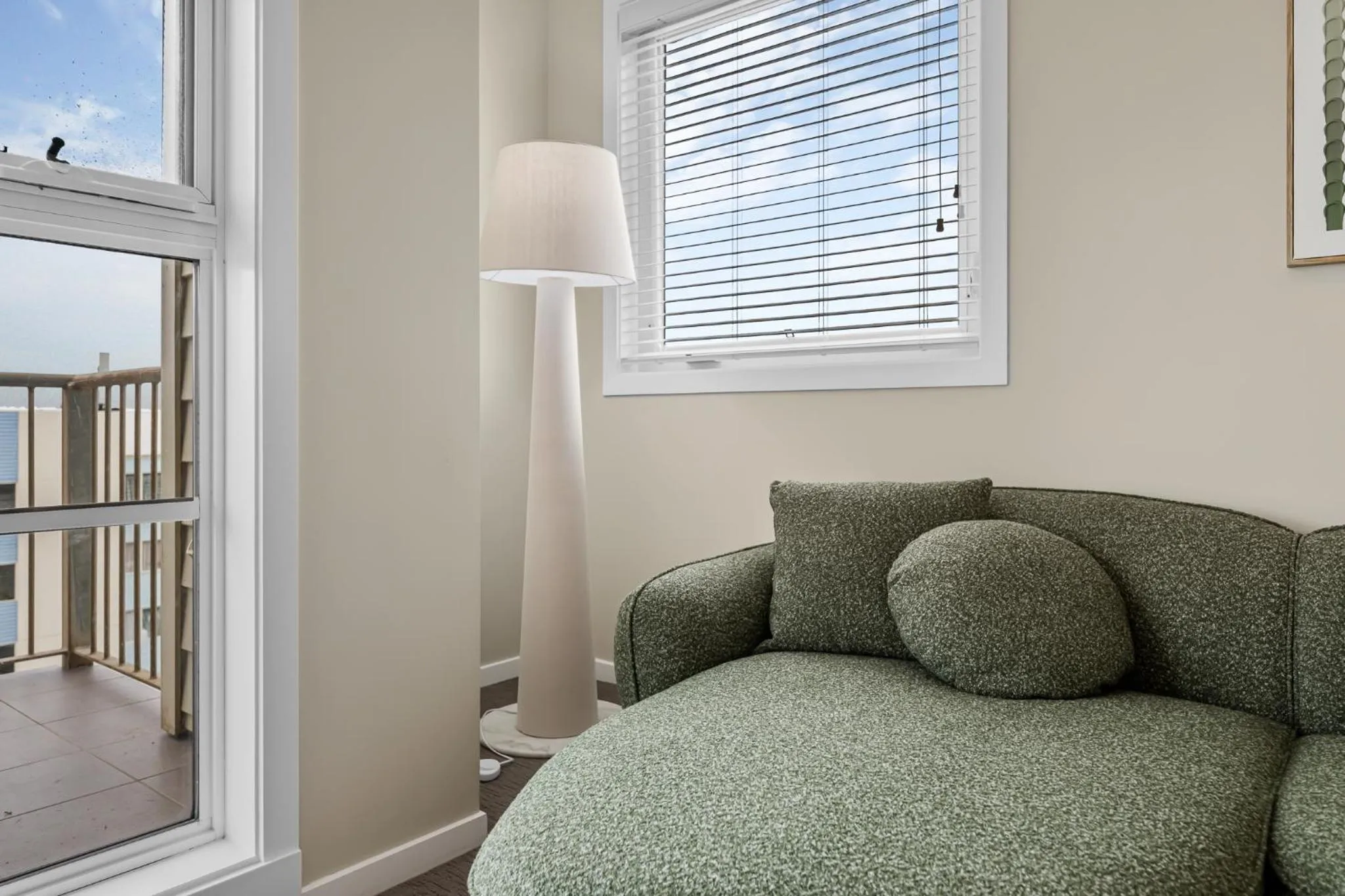 Living room in Deep Blue Hotel & Hot Springs