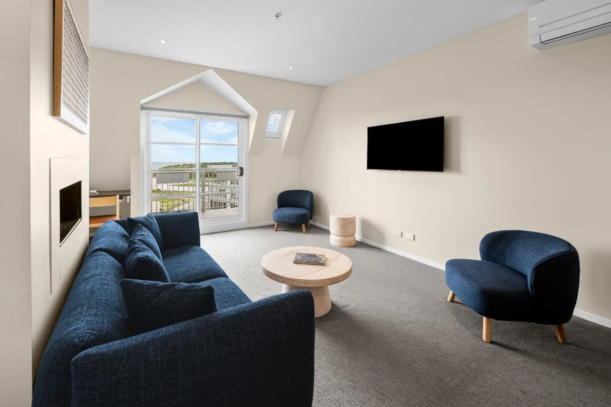 Deep Blue Hotel & Hot Springs