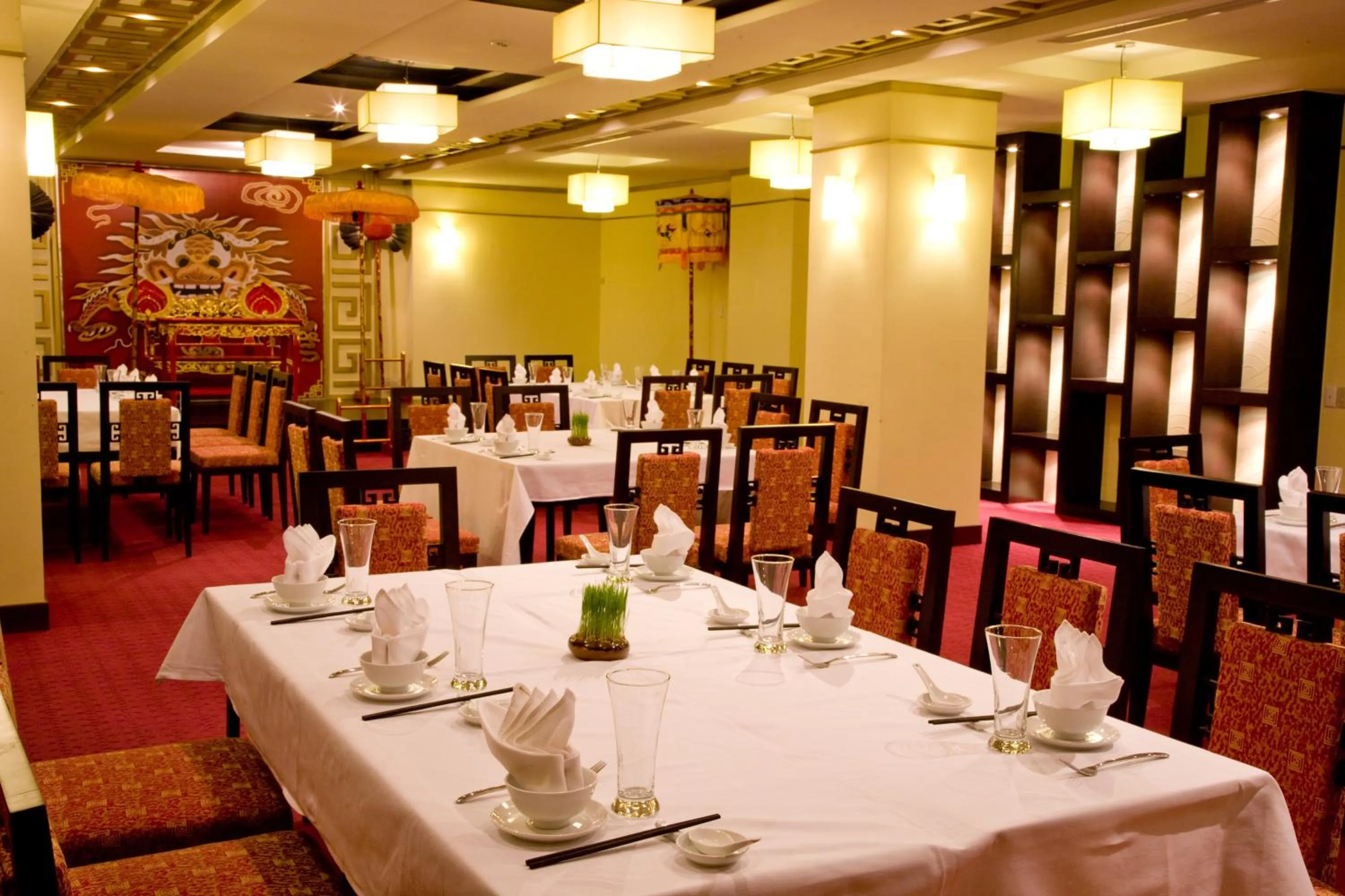 Restaurant/places to eat in Park View Hotel
