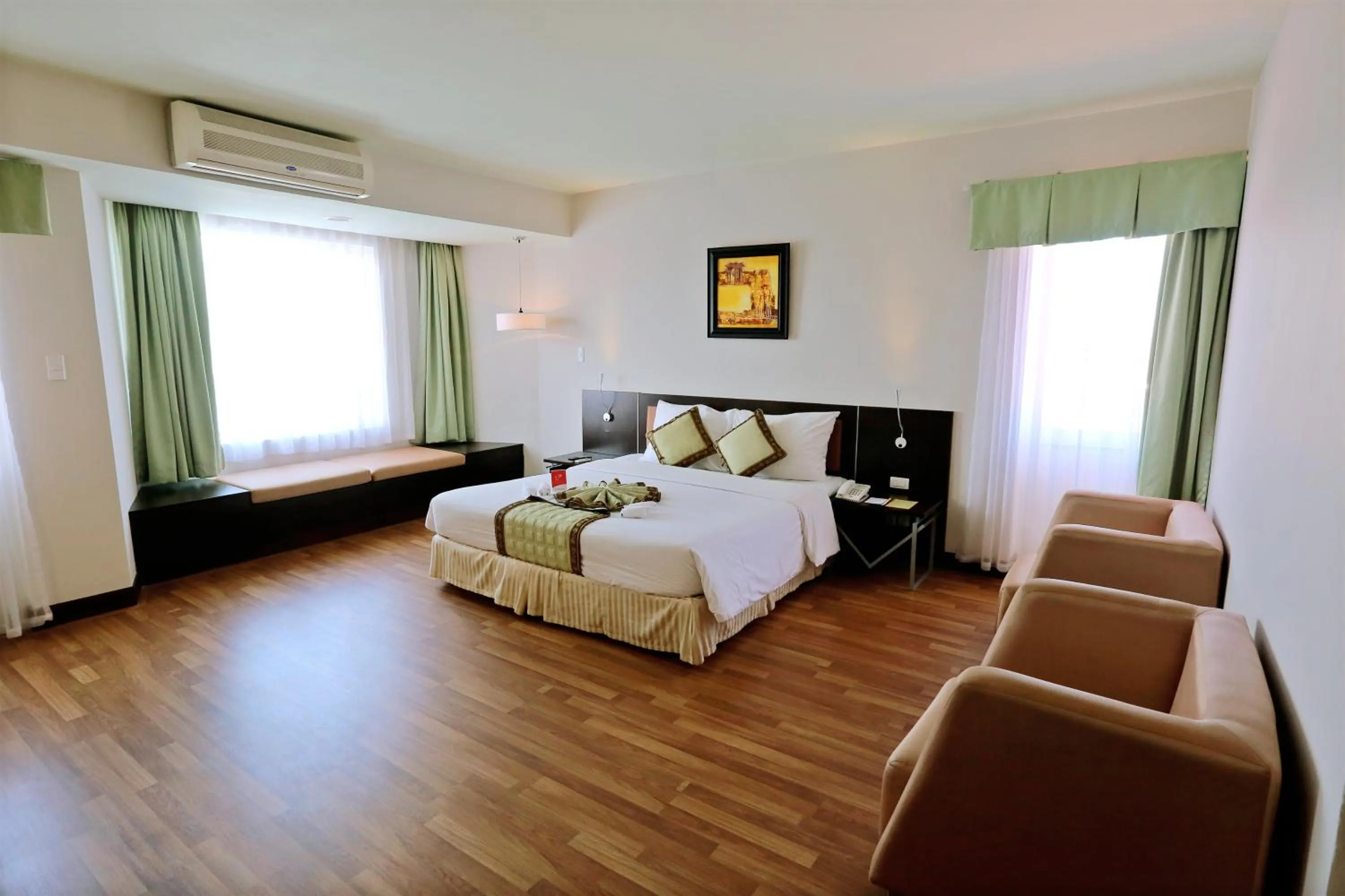 Bed in Park View Hotel