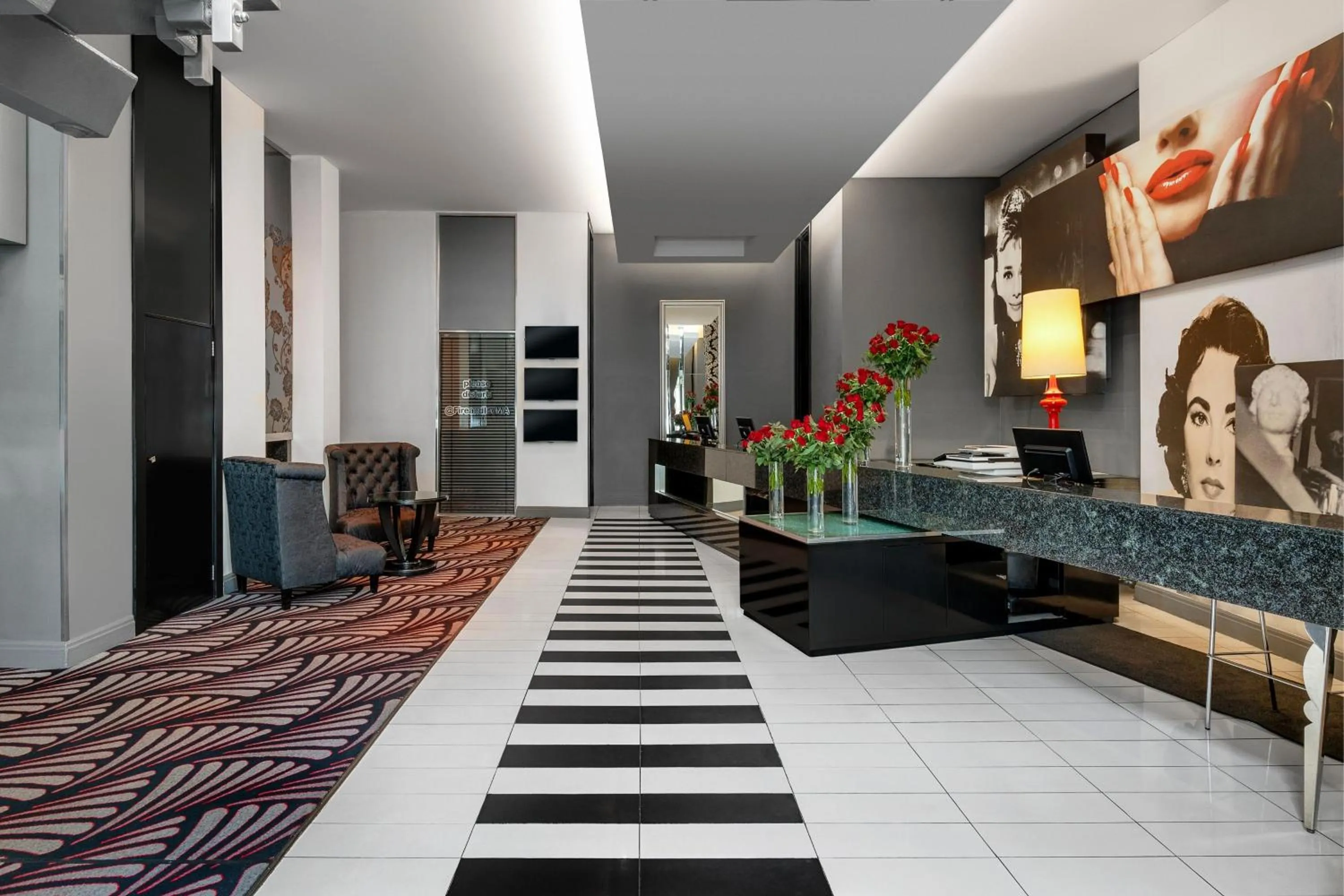 Lobby or reception in Protea Hotel Fire & Ice! by Marriott Johannesburg Melrose Arch
