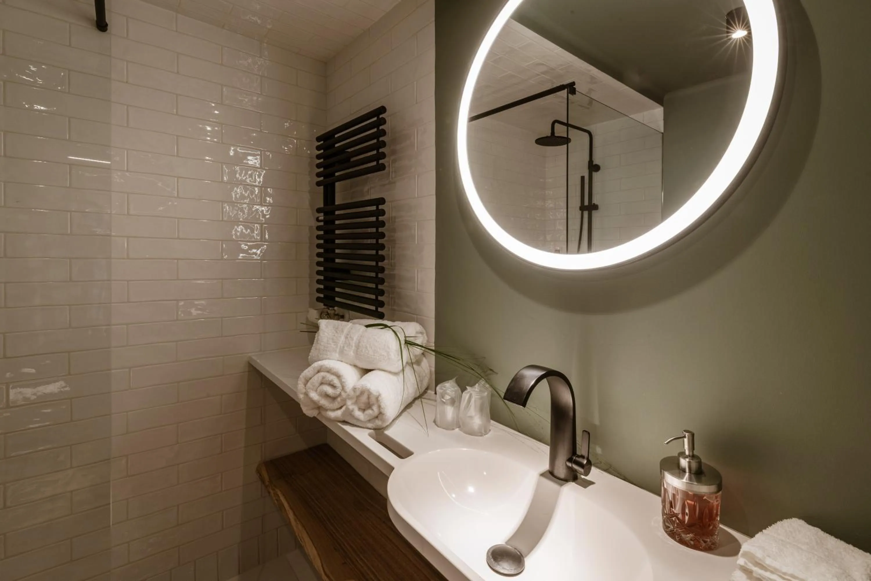 Shower in Hotel / Weingut Meintzinger