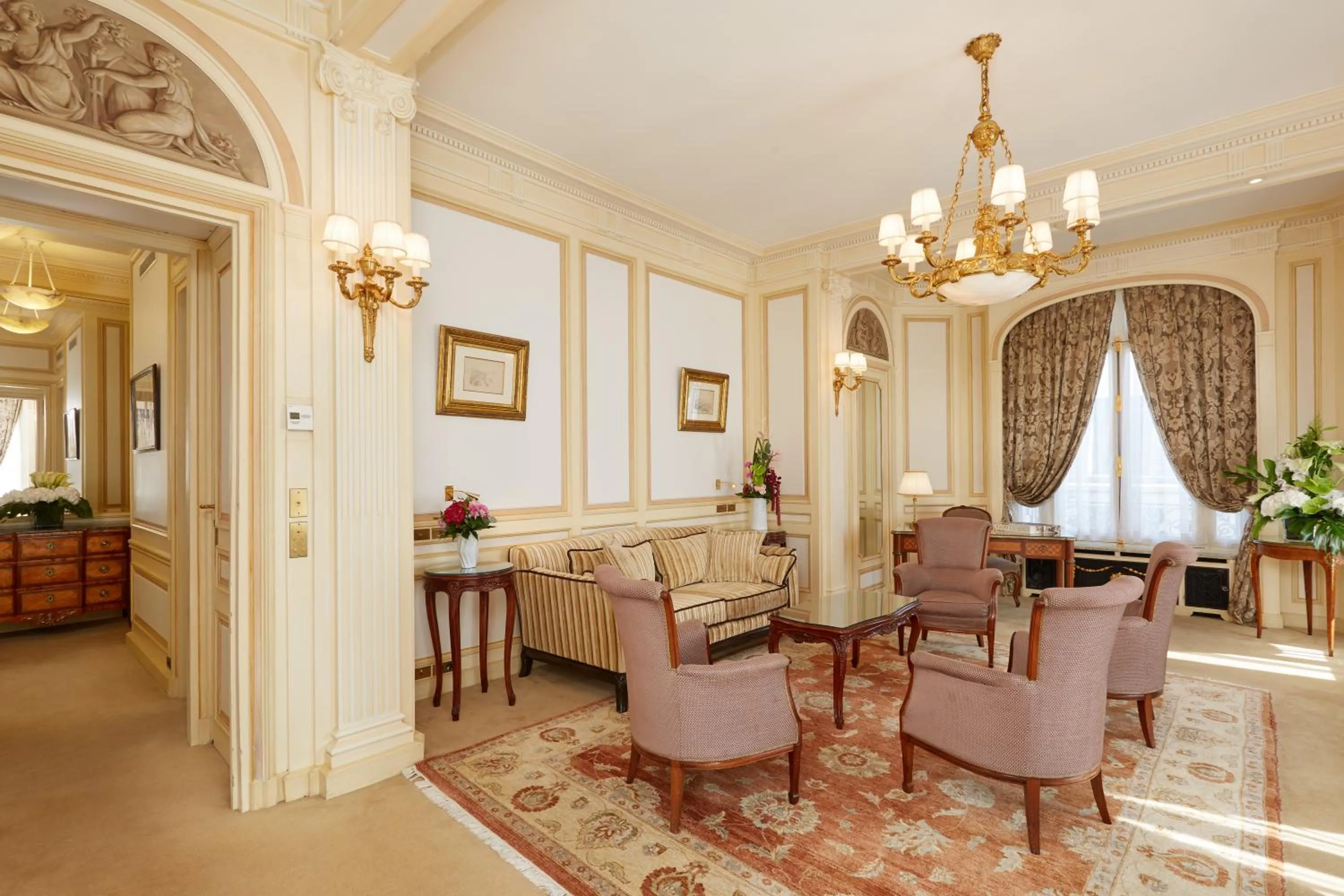 Living room in Hôtel Raphael