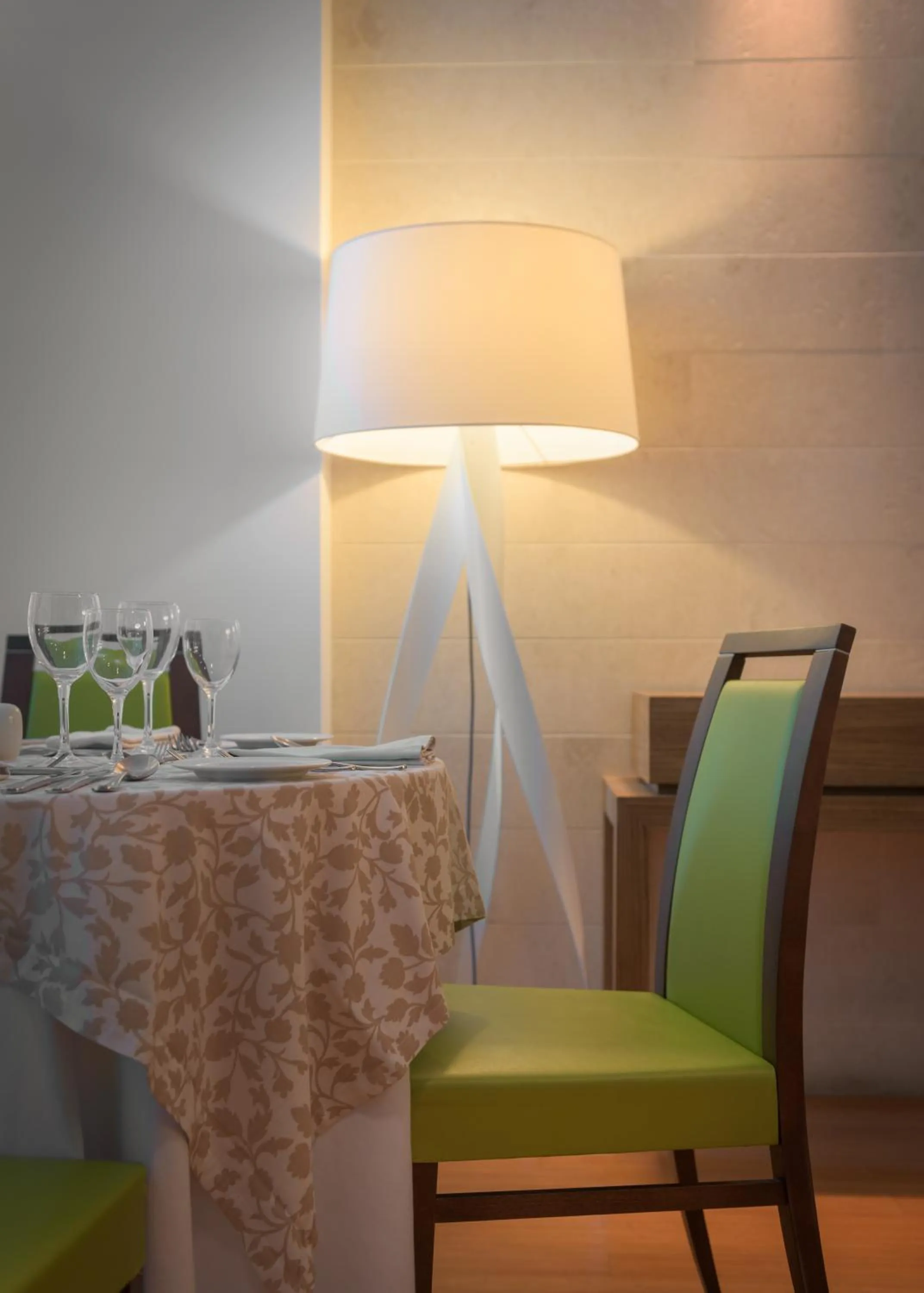 Restaurant/places to eat in Olympic Palace Hotel