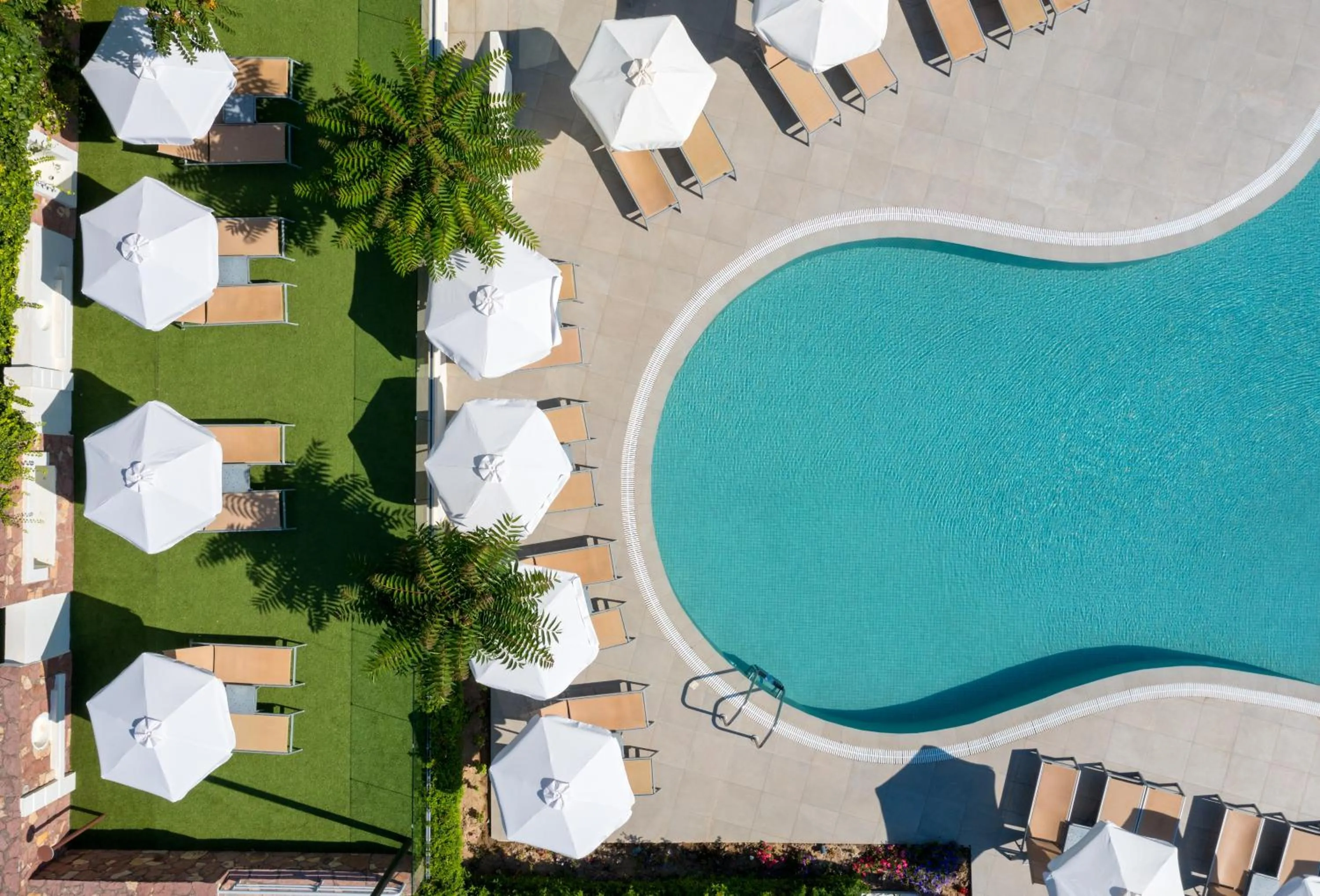 Swimming pool in Olympic Palace Hotel