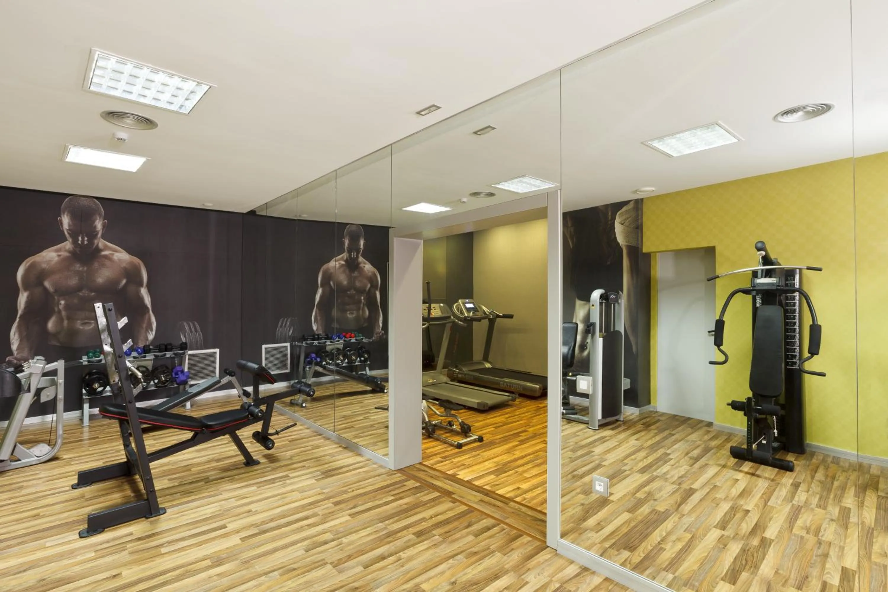 Fitness centre/facilities in Olympic Palace Hotel