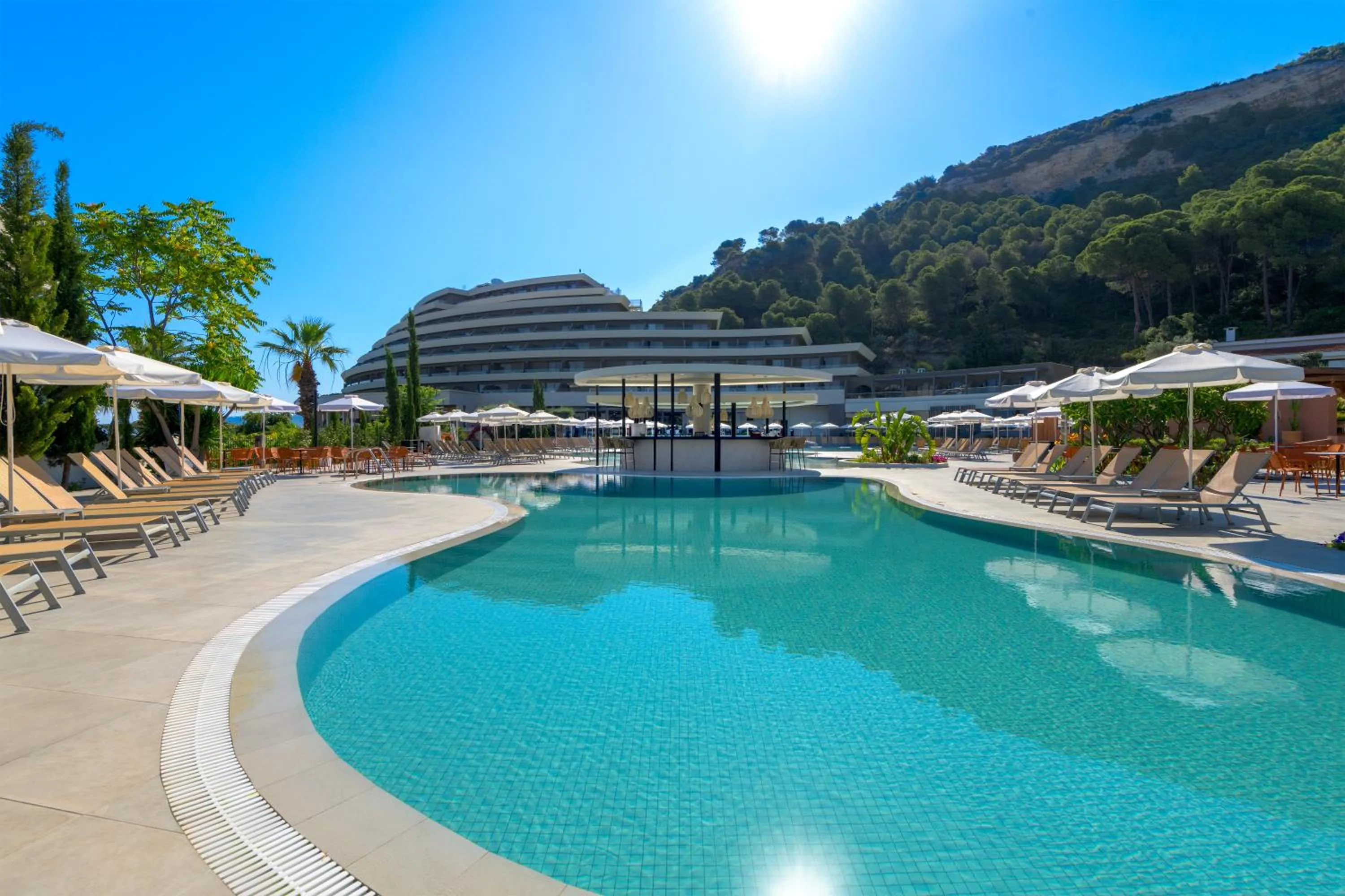 Swimming pool in Olympic Palace Hotel