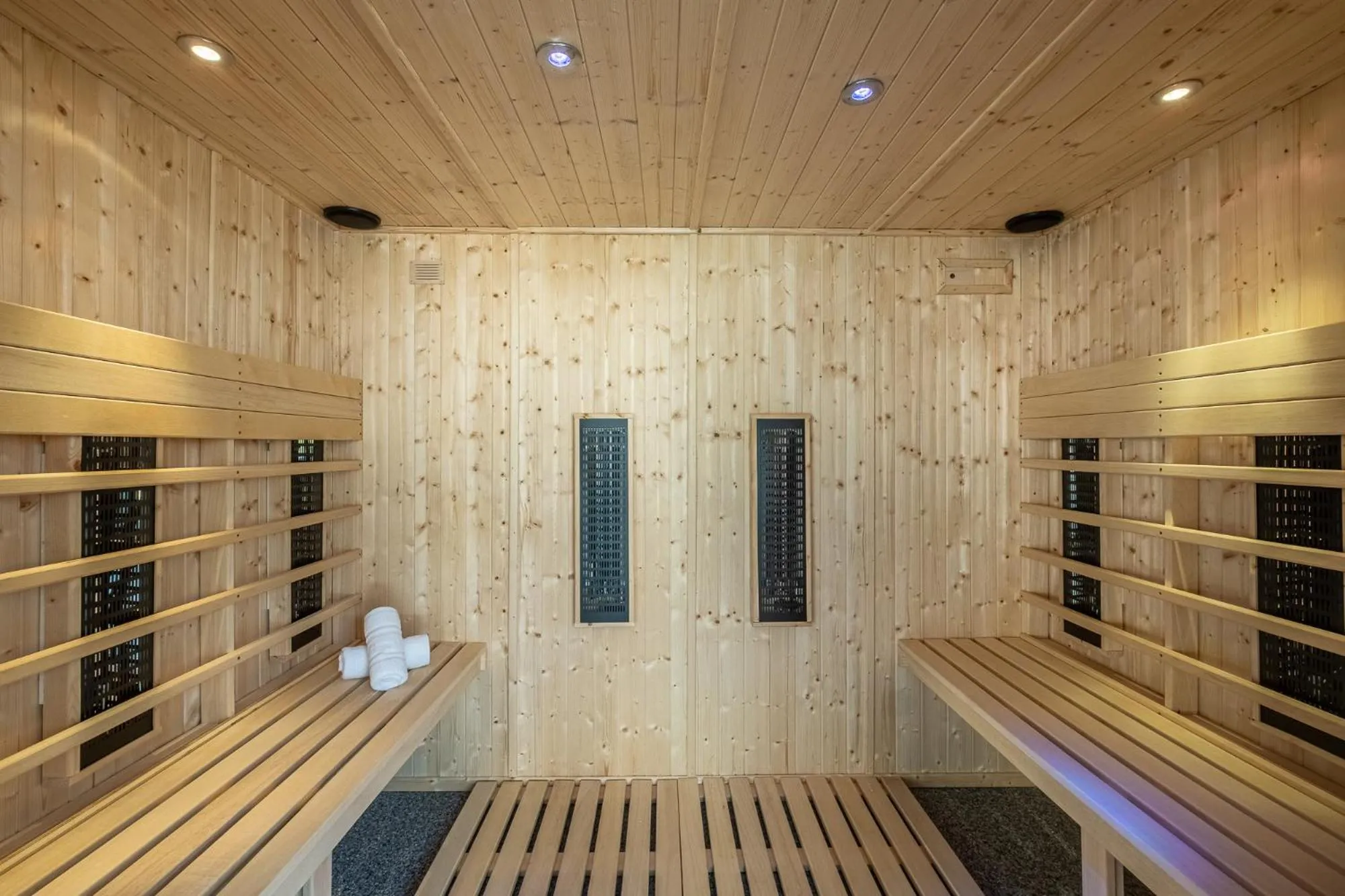 Sauna in Hôtel Causse Comtal Rodez, The Originals Relais