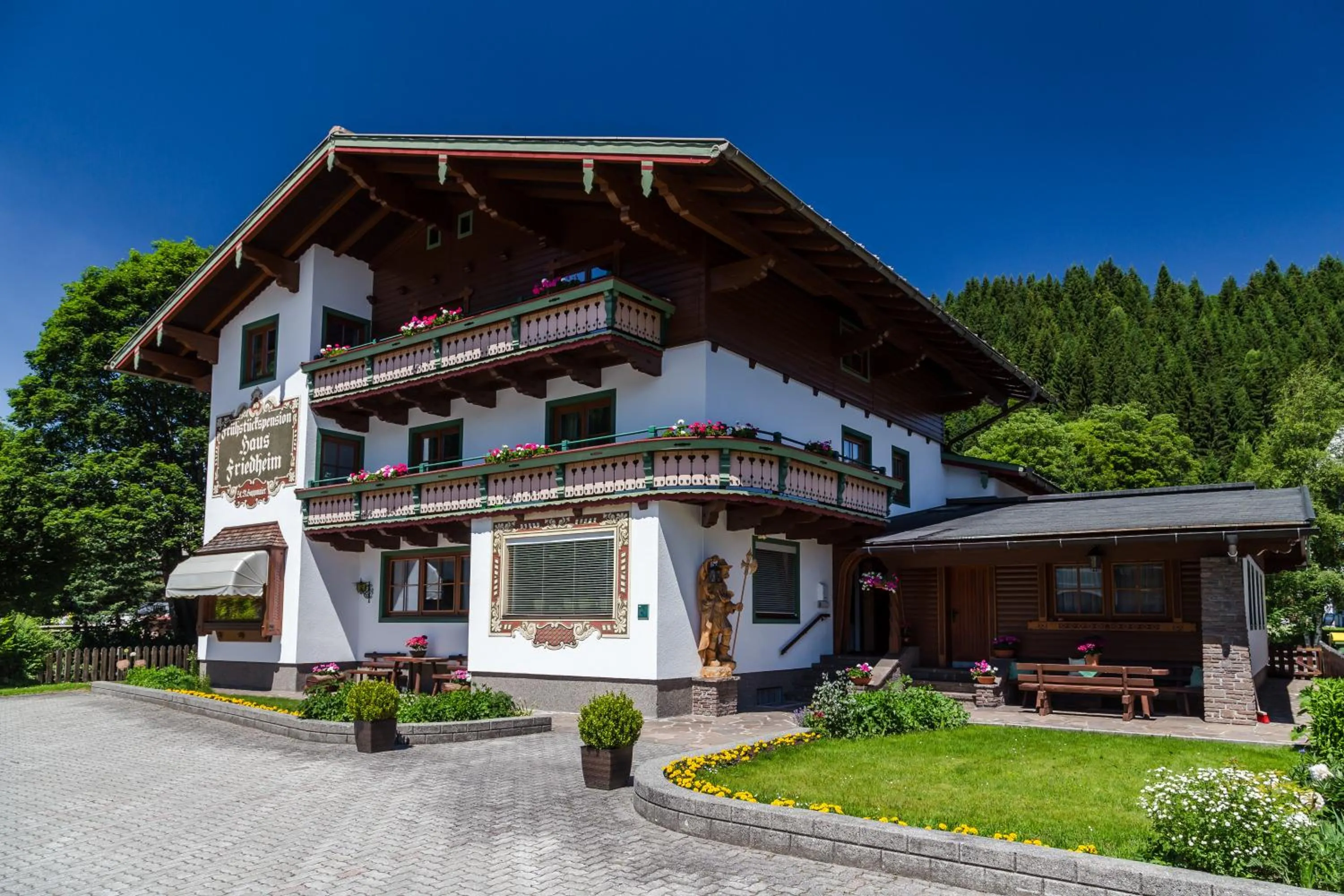 Property building in Frühstückspension Friedheim