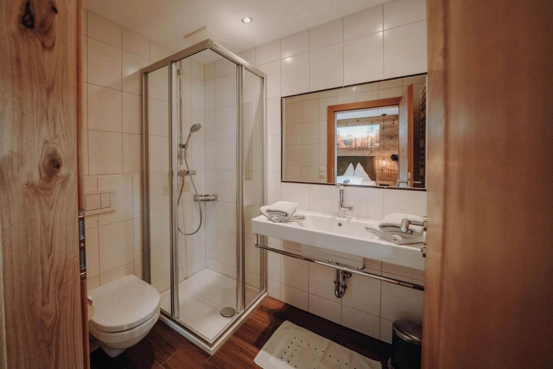 Shower in Frühstückspension Friedheim