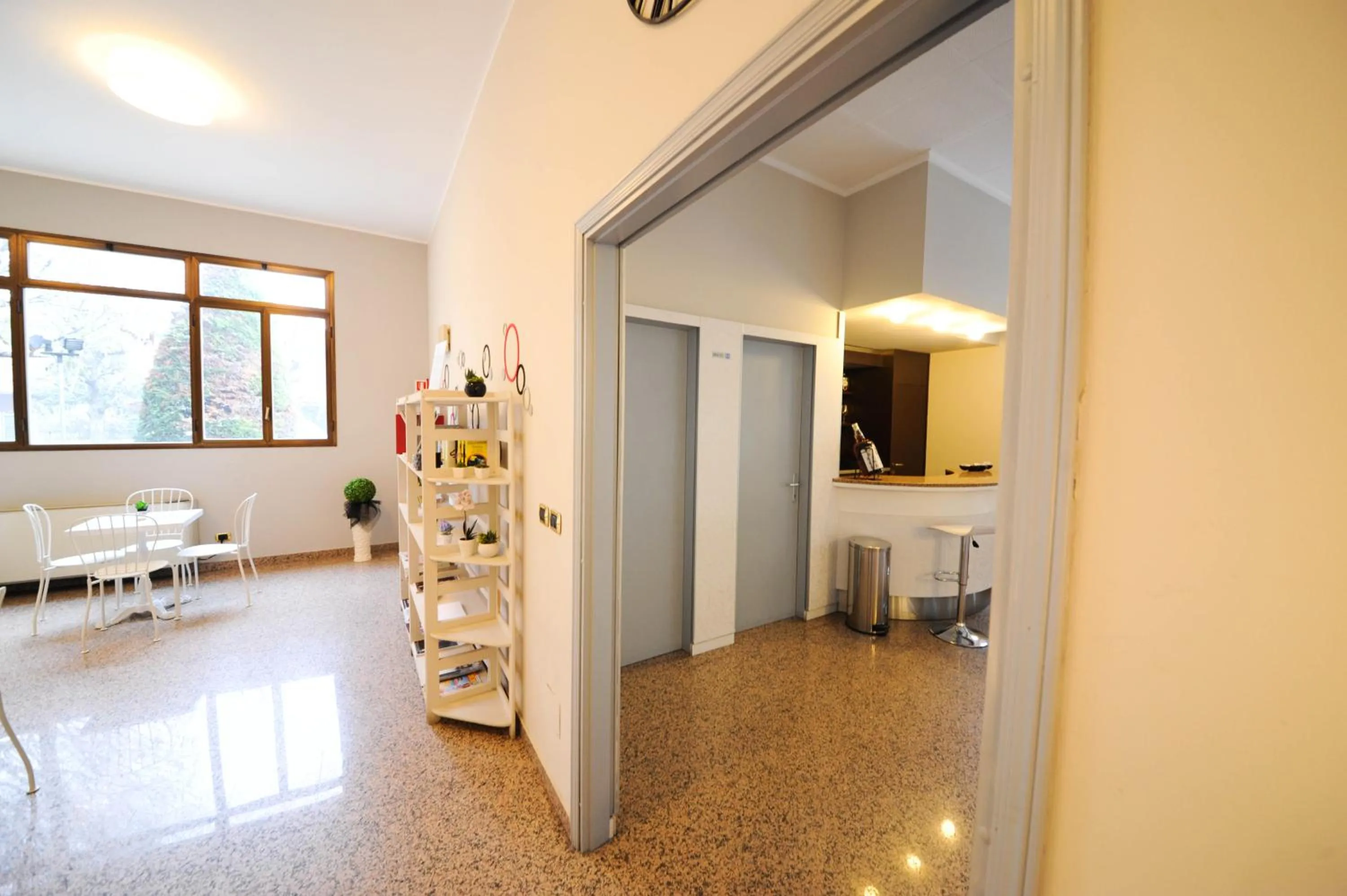 Lounge or bar, Bathroom in Hotel Brianza