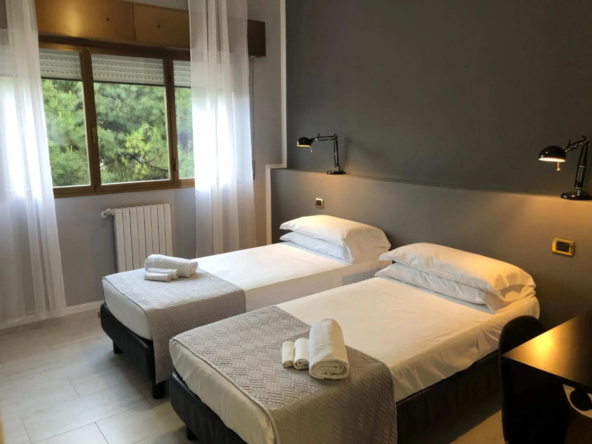 Bed in Hotel Brianza