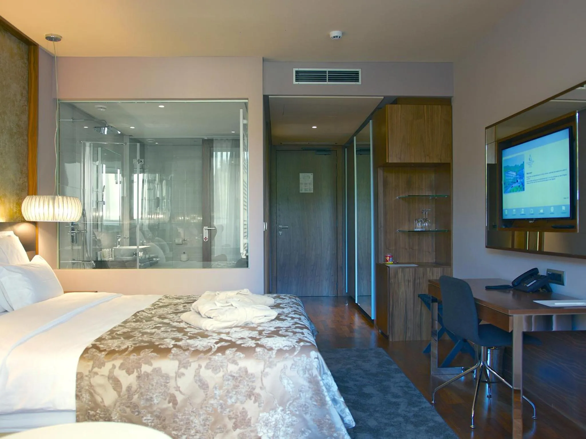 Photo of the whole room, Bed in Atlantida Boutique Hotel