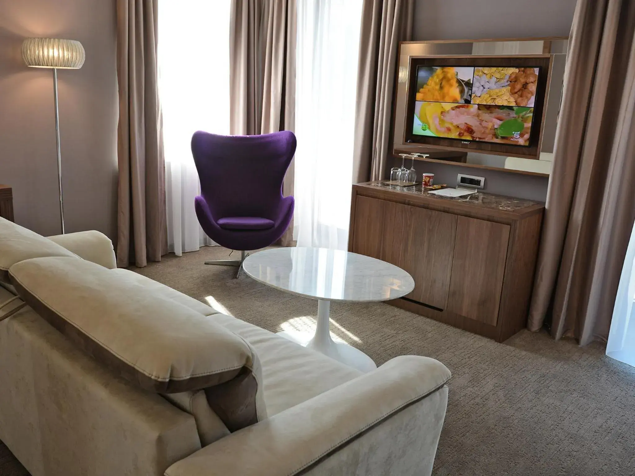 Suite - single occupancy in Atlantida Boutique Hotel Suite - single occupancy in Atlantida Boutique Hotel