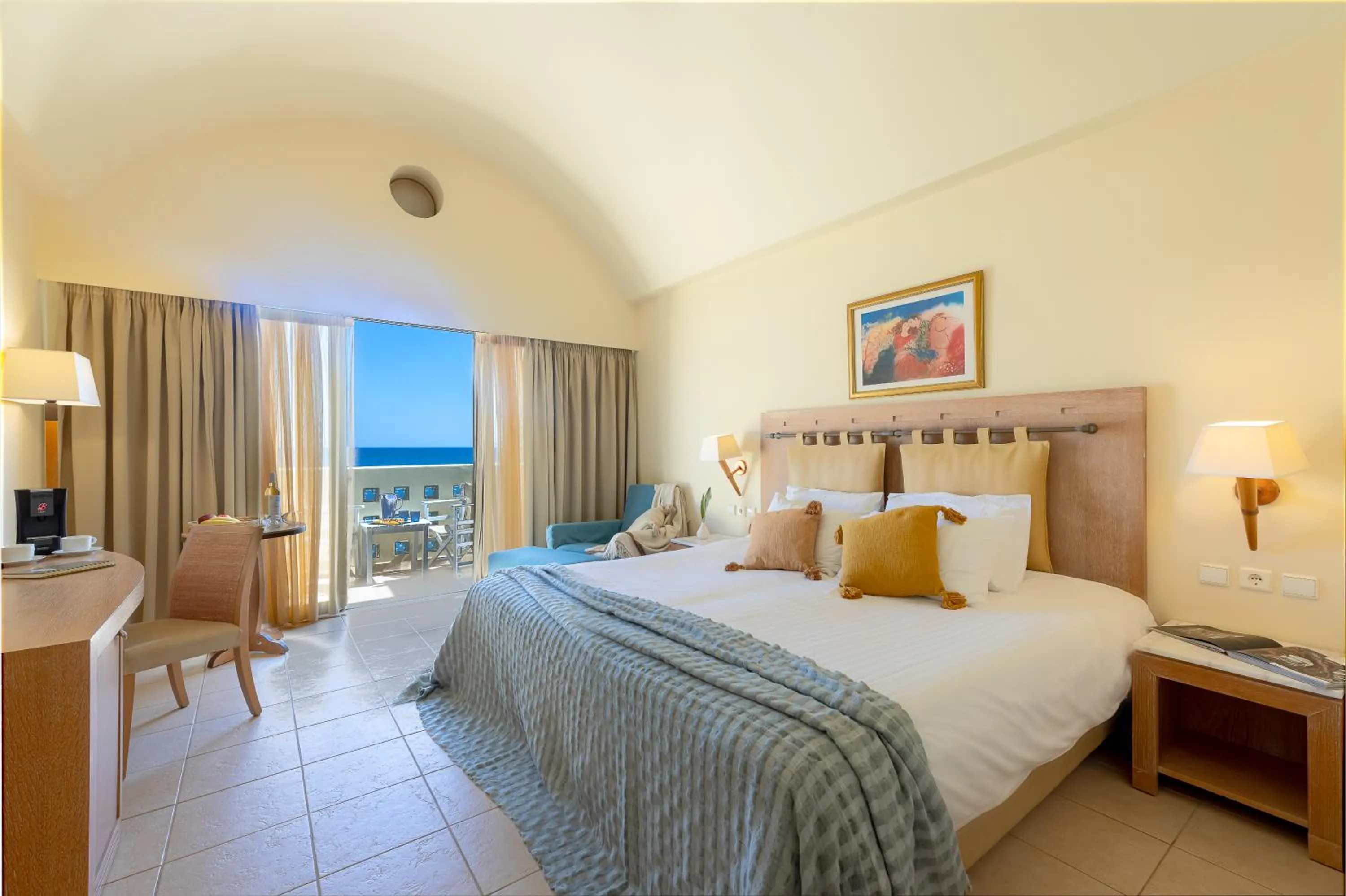 Bed in Giannoulis - Santa Marina Plaza (Adults Only)